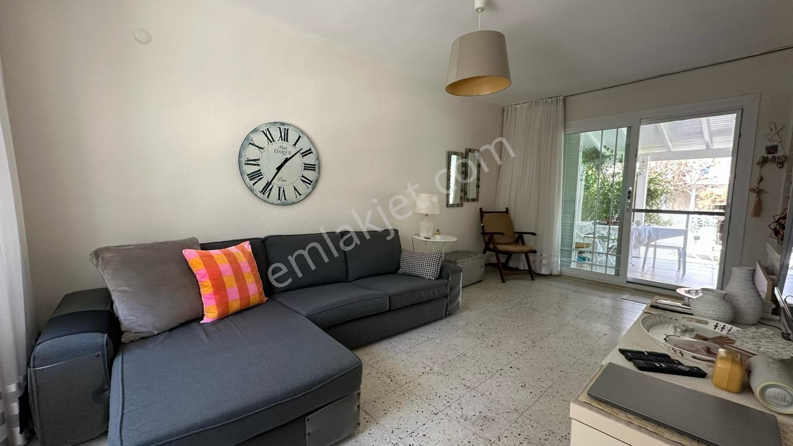 Ayvalık Sahilkent Site İçerisinde Denize Sıfır Bahçeli Villa - Görsel 9