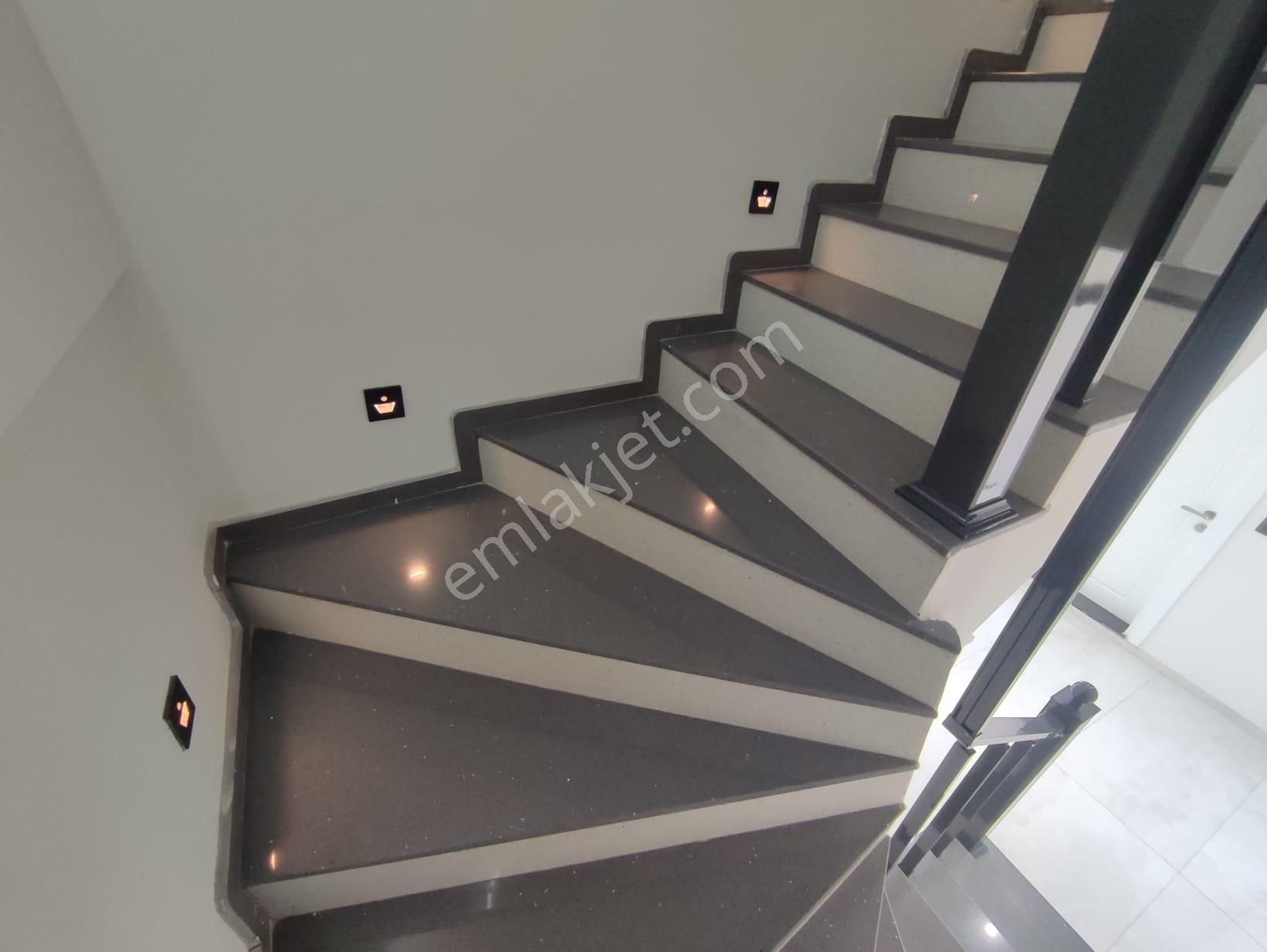 Altınkum Mahallesinde Denize Yürüme Mesafesinde 2+1 Dubleks - Görsel 6