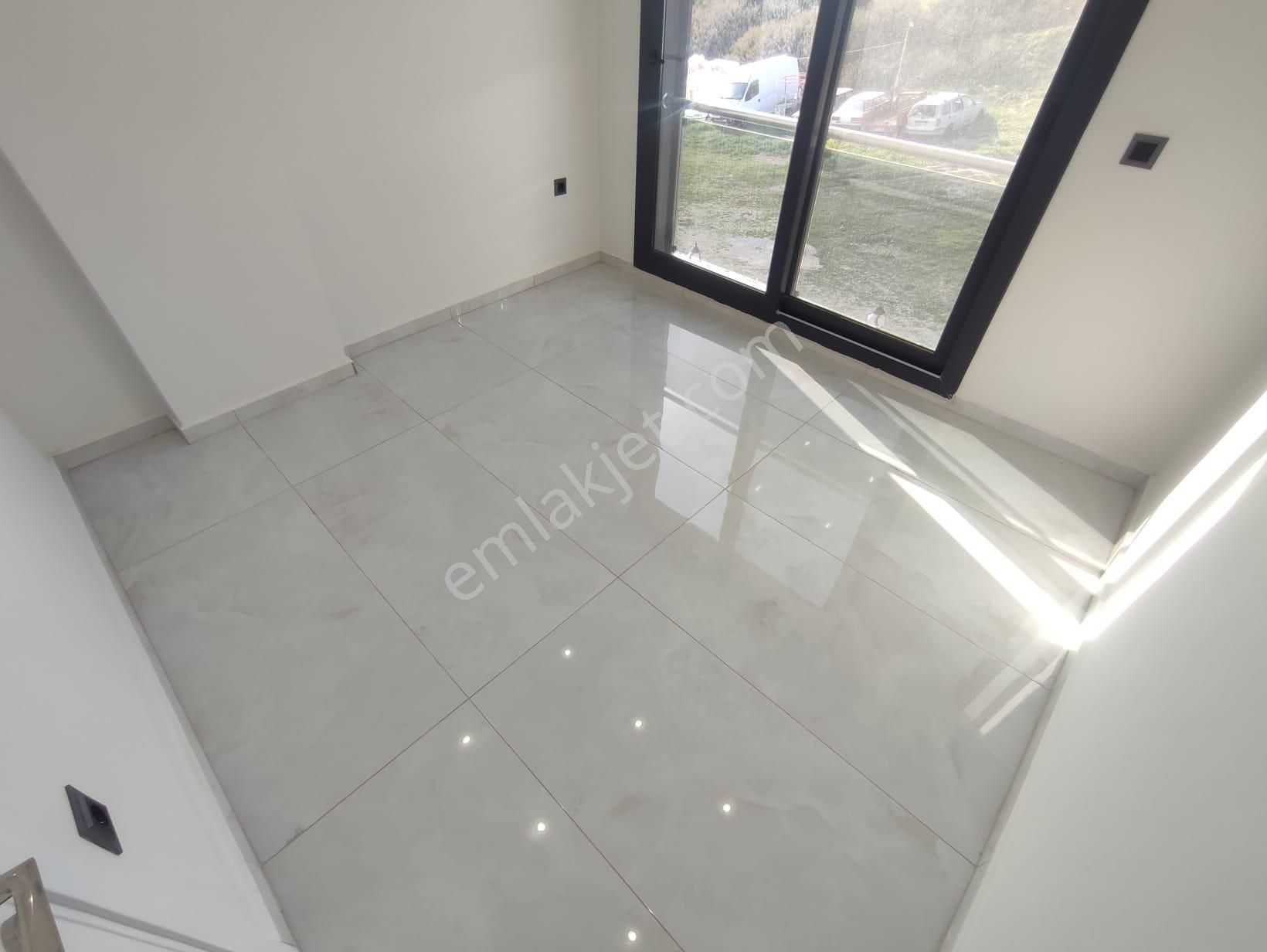 Altınkum Mahallesinde Denize Yürüme Mesafesinde 2+1 Dubleks - Görsel 2