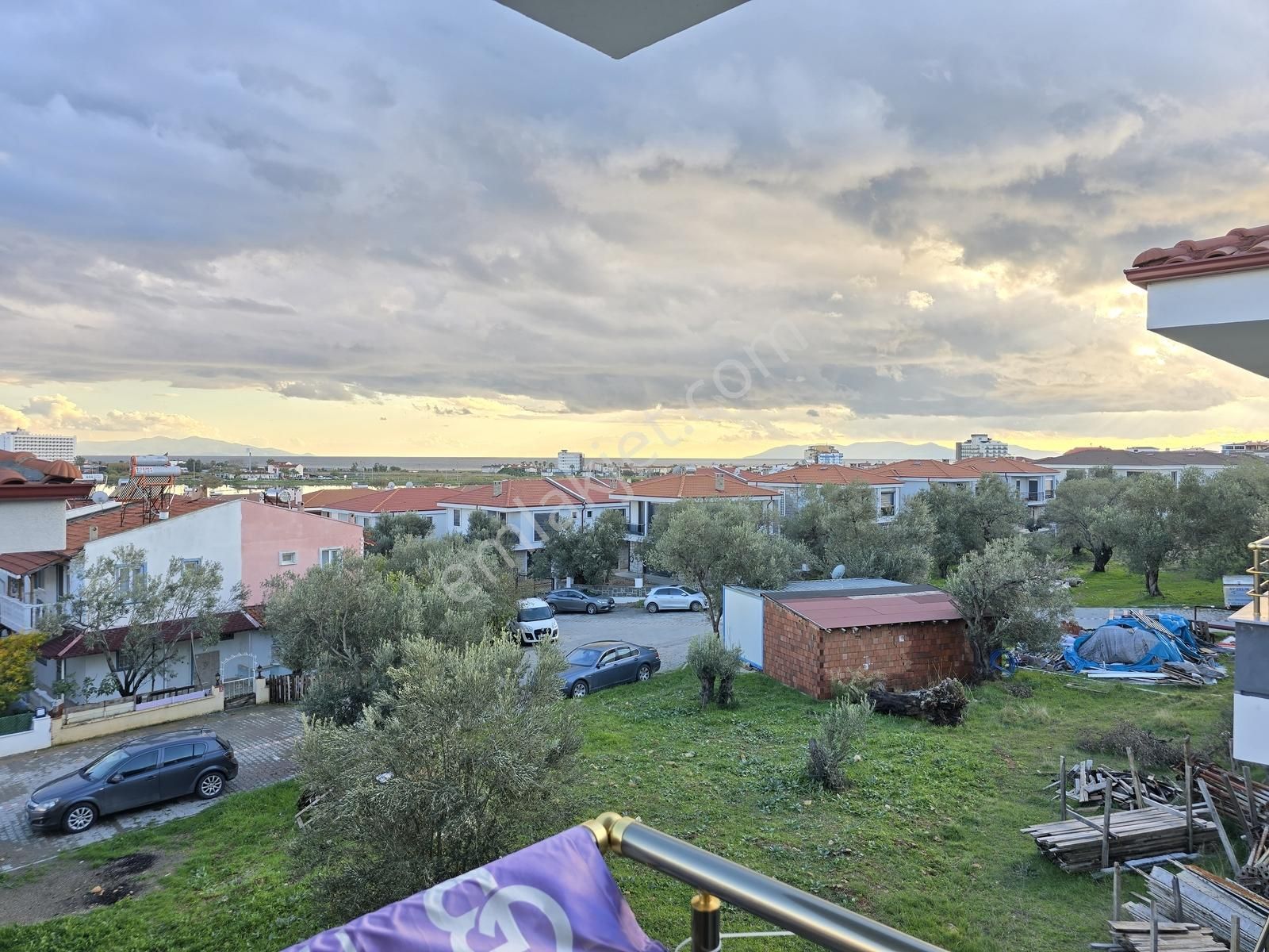 Ayvalık Sarımsaklı'da Daire Fiyatına Villa - Görsel 16