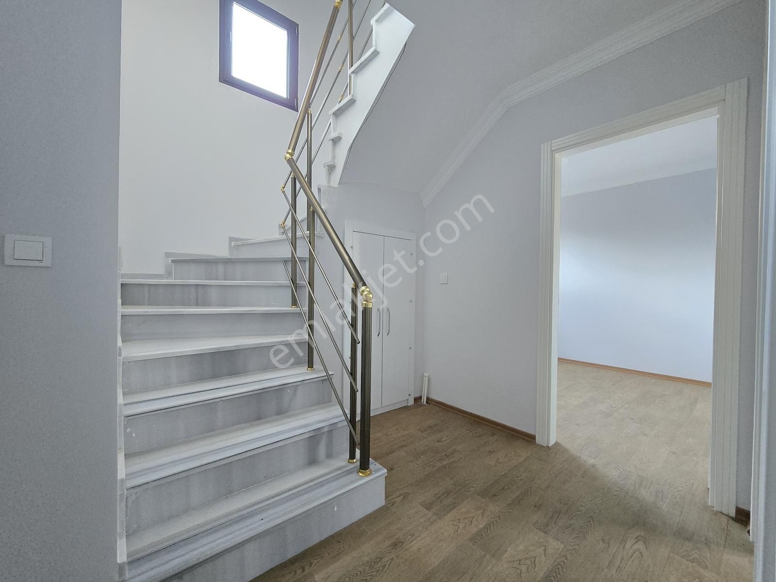 Ayvalık Sarımsaklı'da Daire Fiyatına Villa - Görsel 4