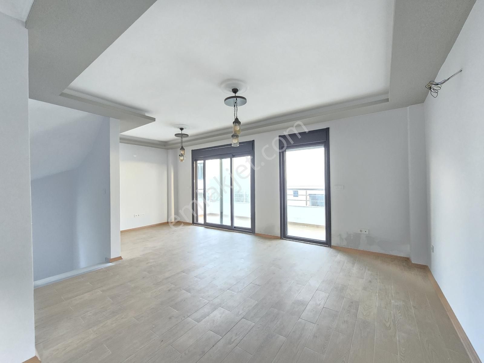 Ayvalık Sarımsaklı'da Daire Fiyatına Villa - Görsel 21