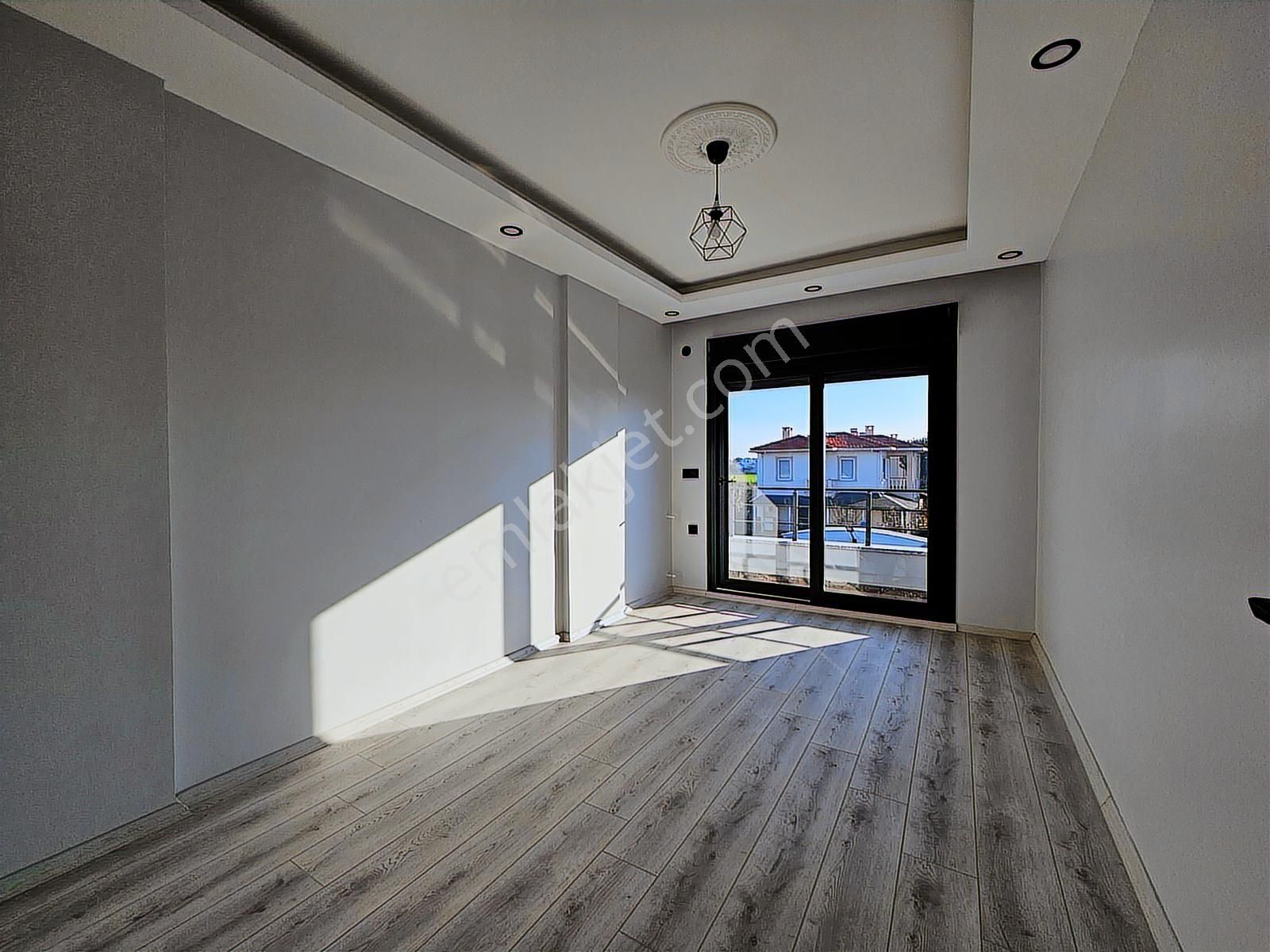 Ayvalık Altınova Mh. Denize Yürüme Mesafesinde Satılık 3+1 Villa - Görsel 9