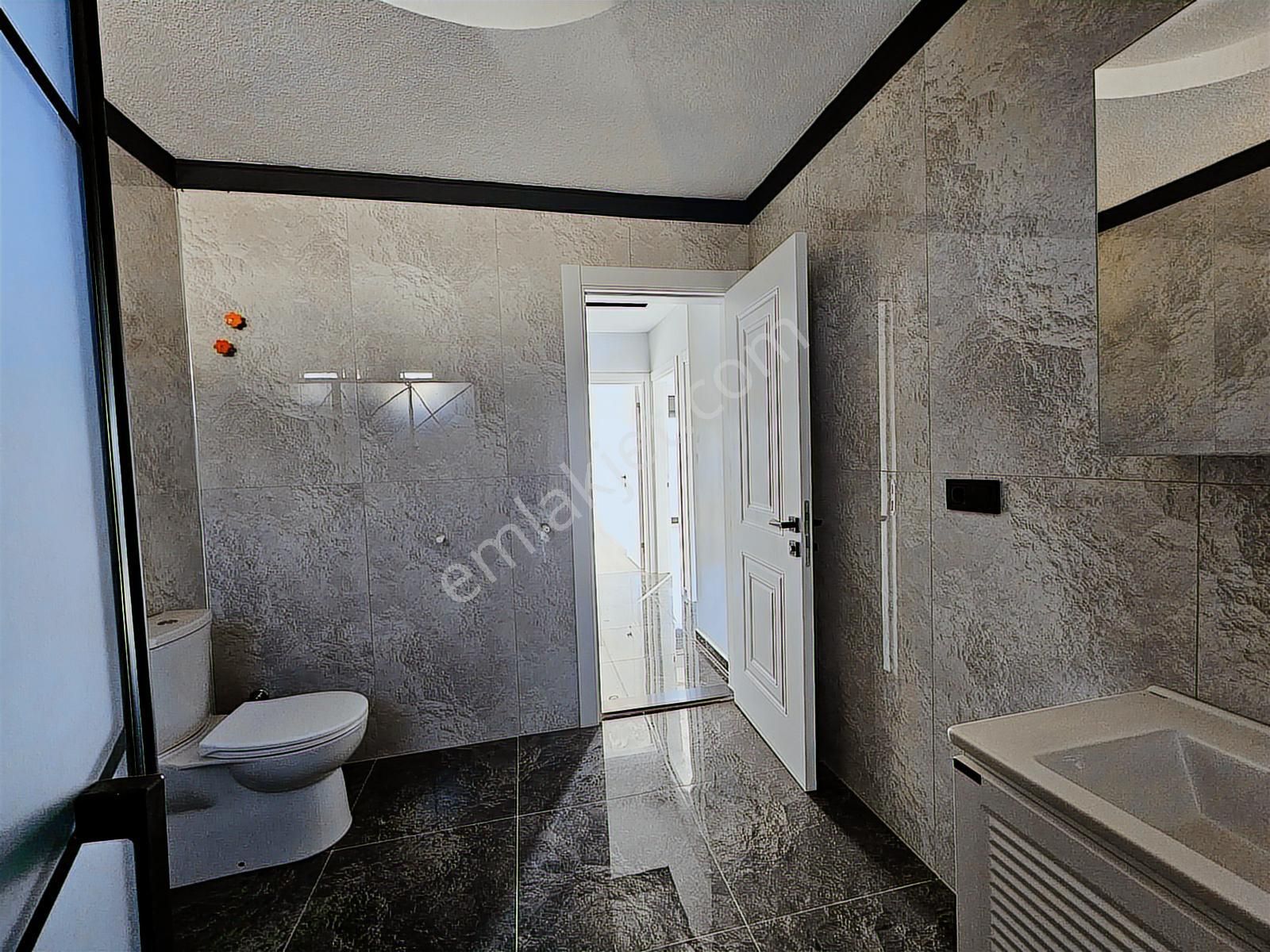 Ayvalık Altınova Mh. Denize Yürüme Mesafesinde Satılık 3+1 Villa - Görsel 23