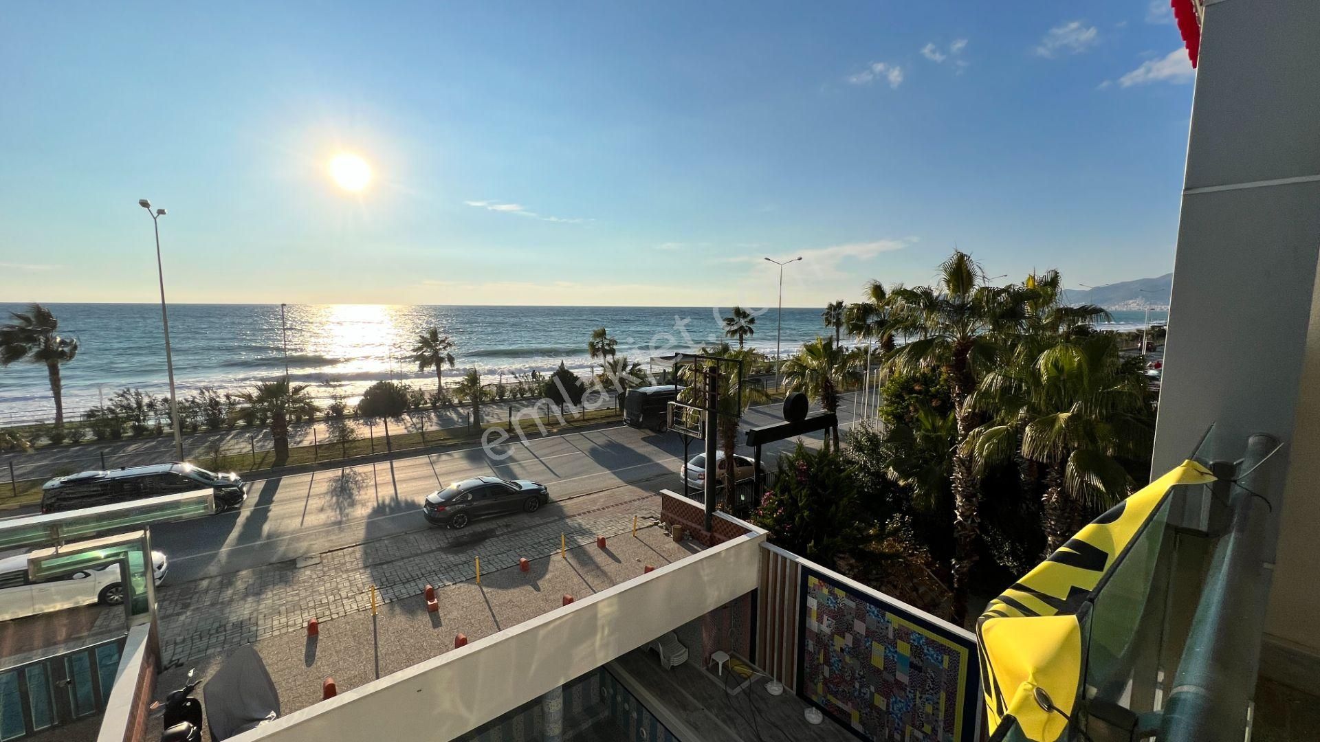 Alanya Mahmutlar'da Full Deniz Manzaralı 2+1 Eşyasız Daire