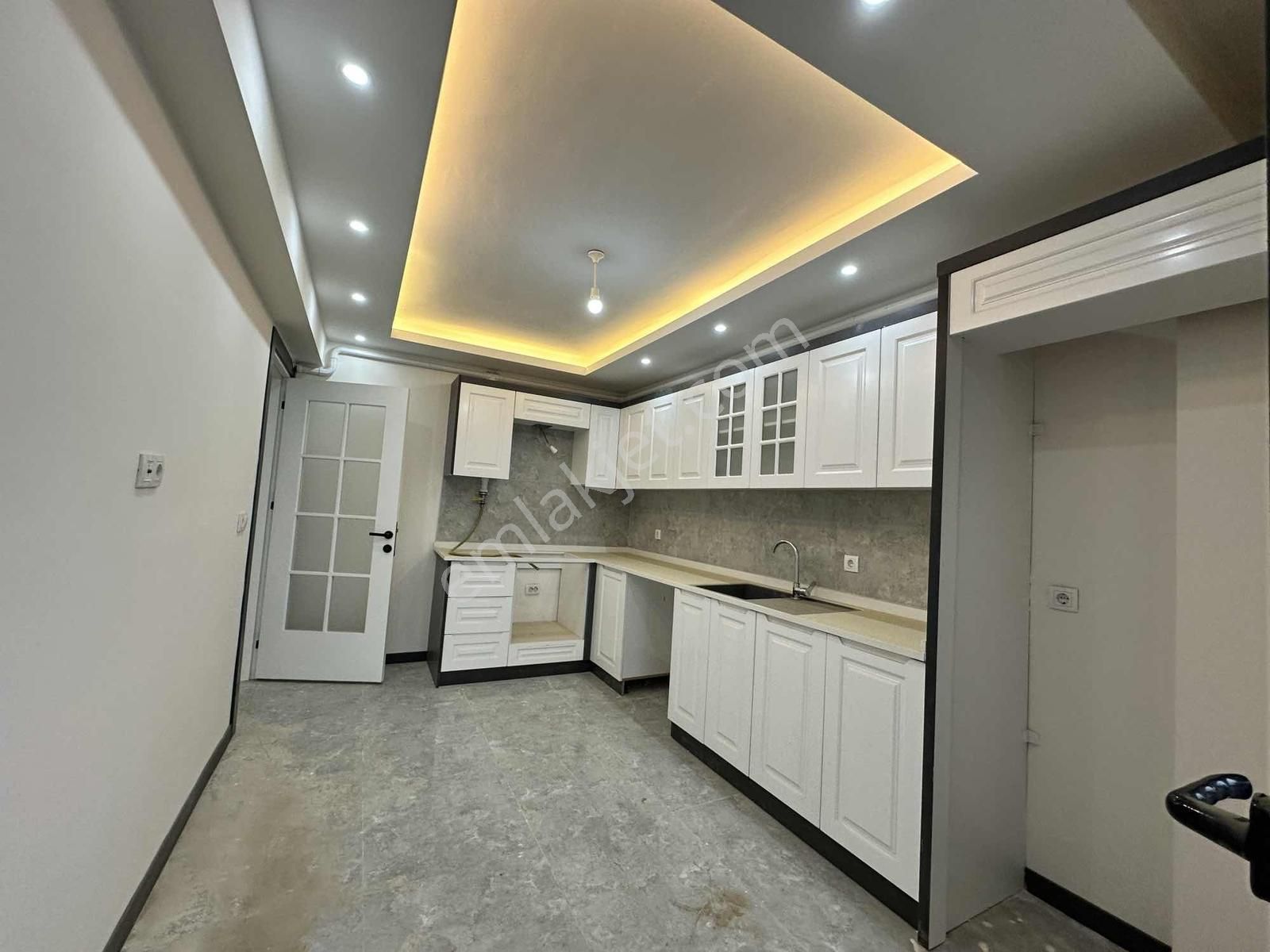 Torbalıda Site İçinde Oturuma Hazır Lüx Daire - Görsel 21
