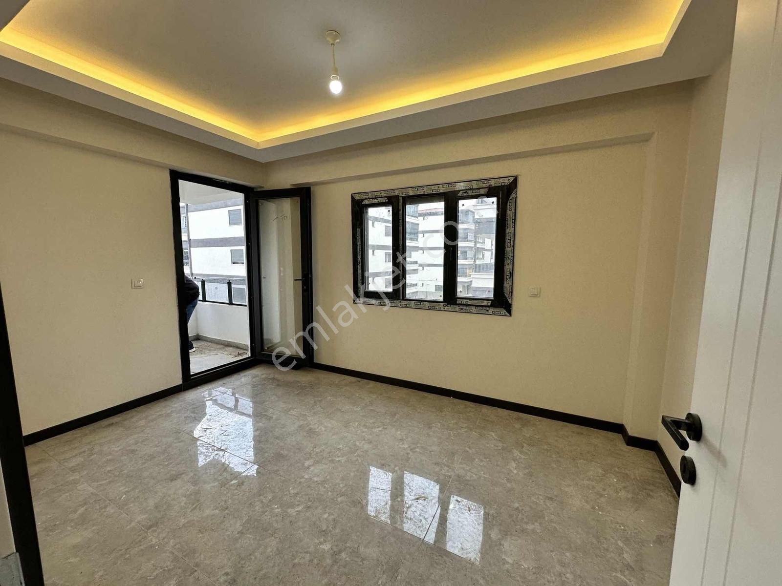 Torbalıda Site İçinde Oturuma Hazır Lüx Daire - Görsel 16