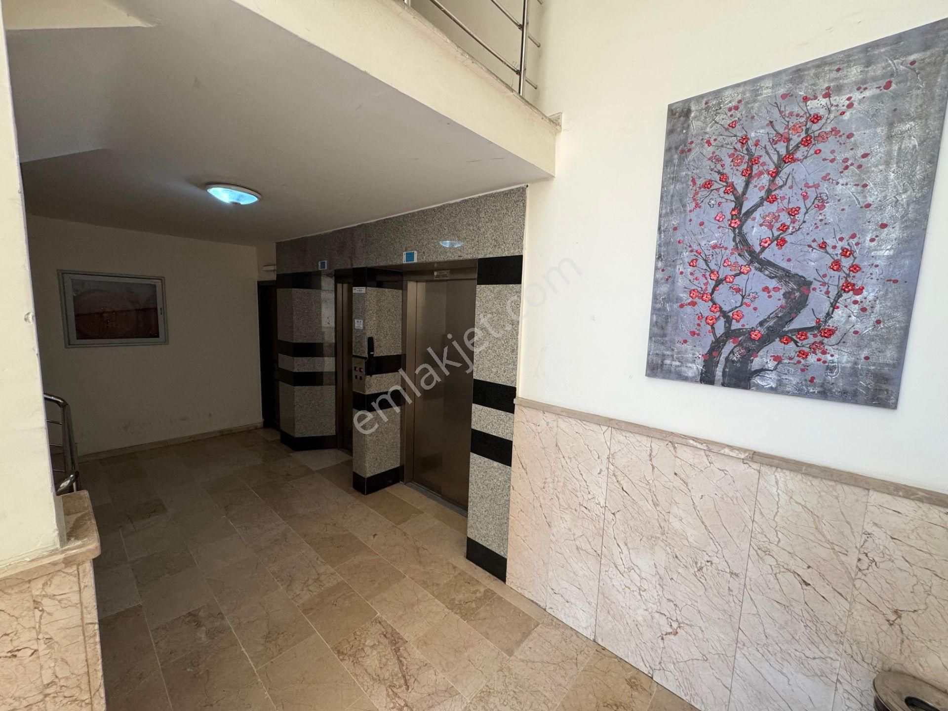 Gökkuşağı Caddesinde Müthiş Konumda Lüks Yapılı 3+1 Arakat - Görsel 10