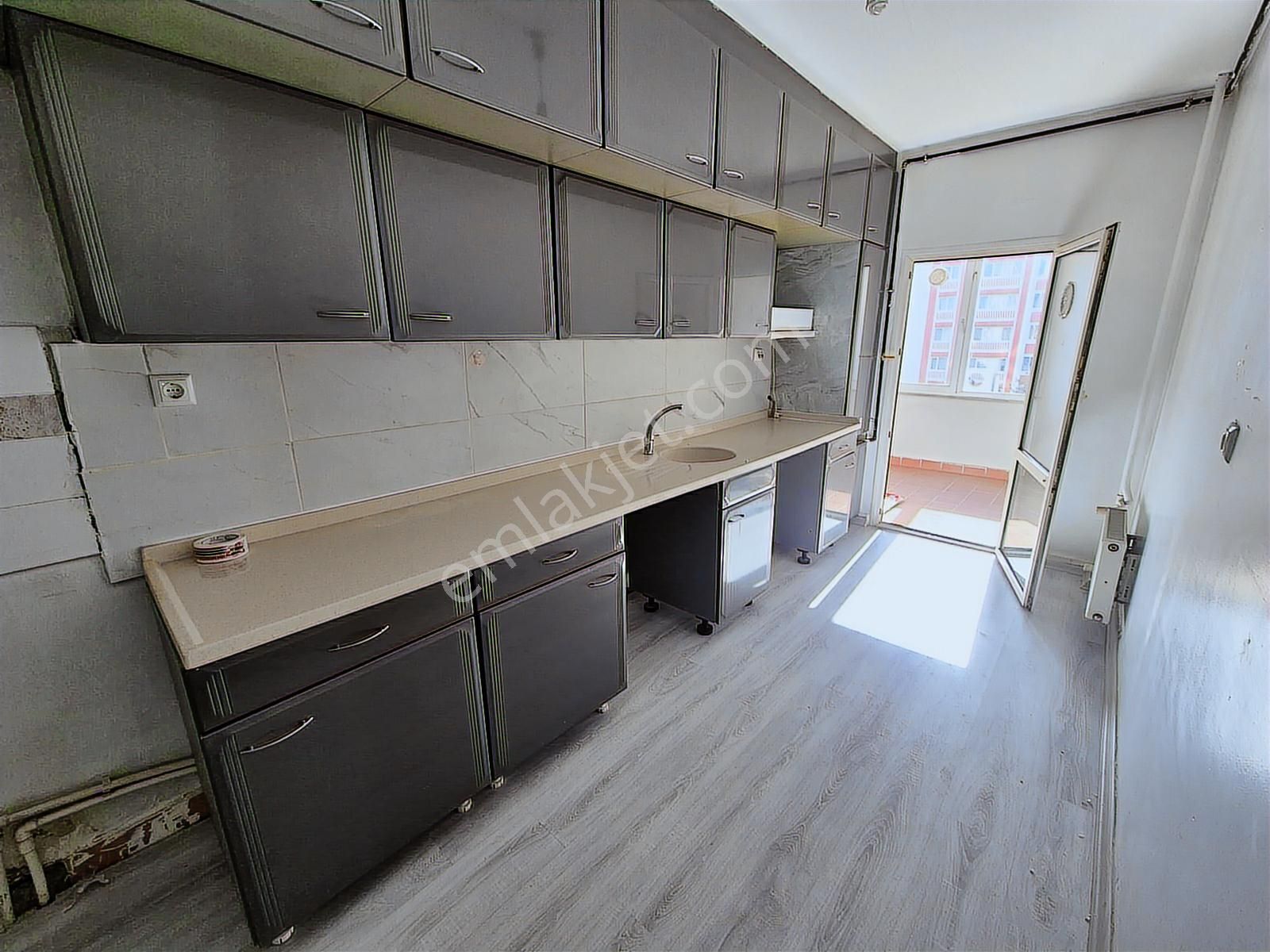 Banka Bloklarında Ara Kat 3+1 Kiralık Daire - Görsel 11