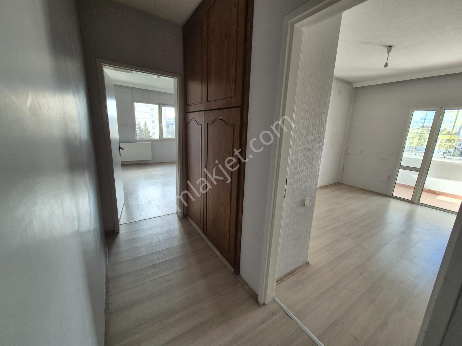 Banka Bloklarında Ara Kat 3+1 Kiralık Daire - Görsel 22