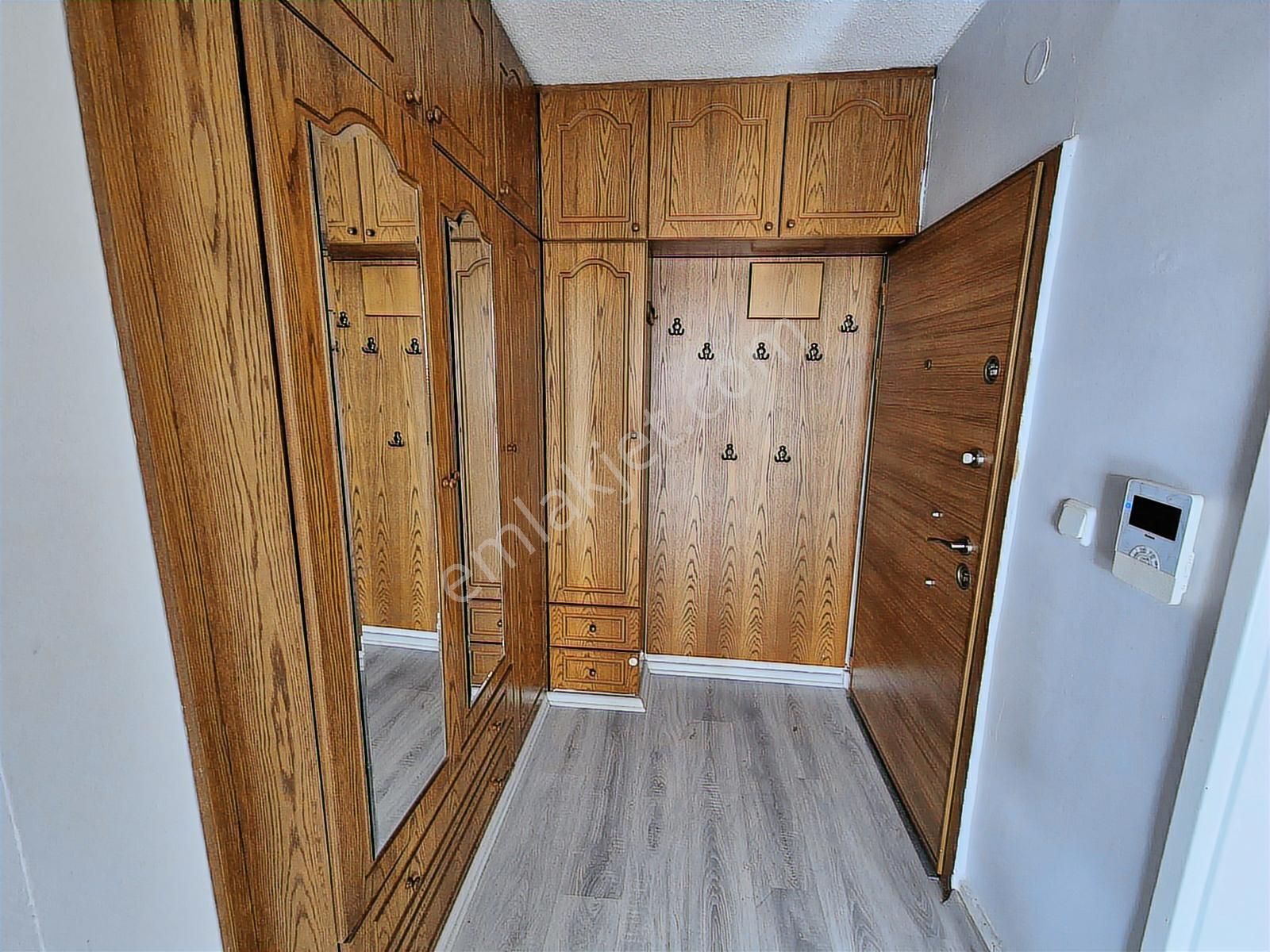 Banka Bloklarında Ara Kat 3+1 Kiralık Daire - Görsel 18