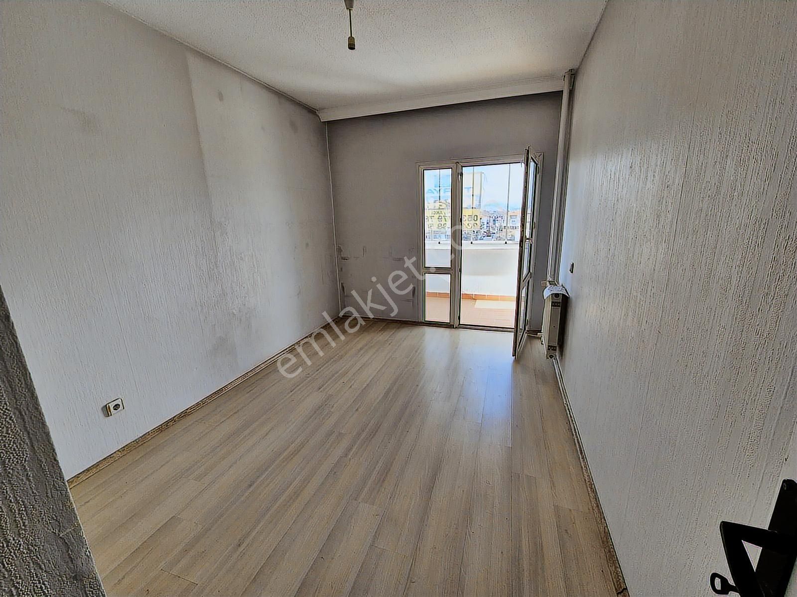 Banka Bloklarında Ara Kat 3+1 Kiralık Daire - Görsel 23