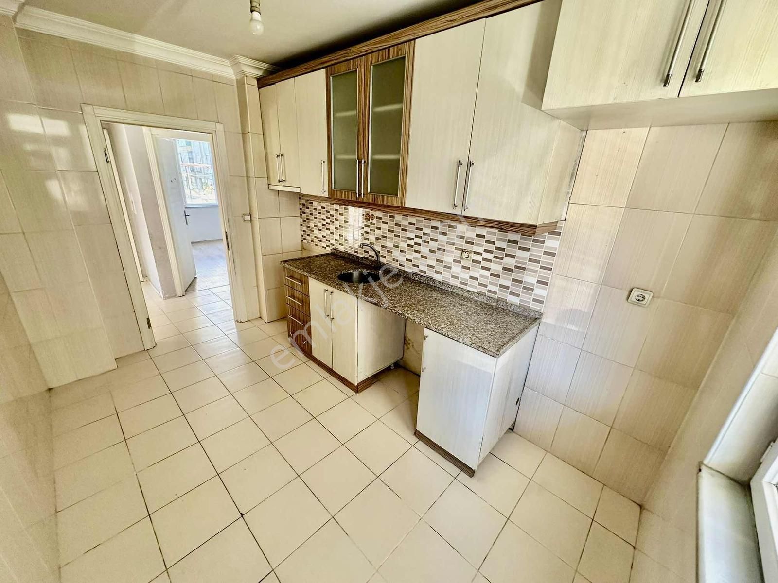 Kızılarık Mah.kızılırmak Caddesine 50mt Mesafede Satılık 3+1 - Görsel 14