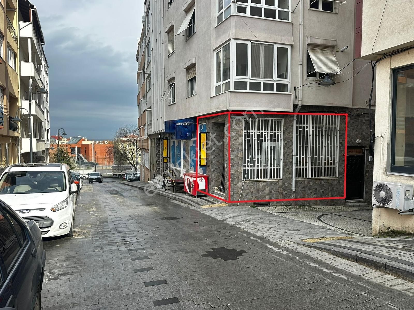 Silivri Lisesine Yakın Düz Giriş Satılık Dükkan-ofis-büro