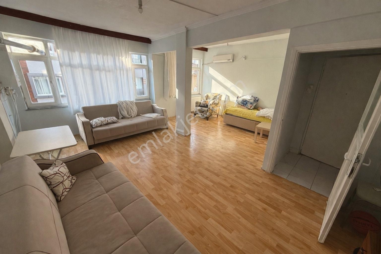 Şirinevler Meydana Yakın 2+1 Eşyalı Kiralık Daire