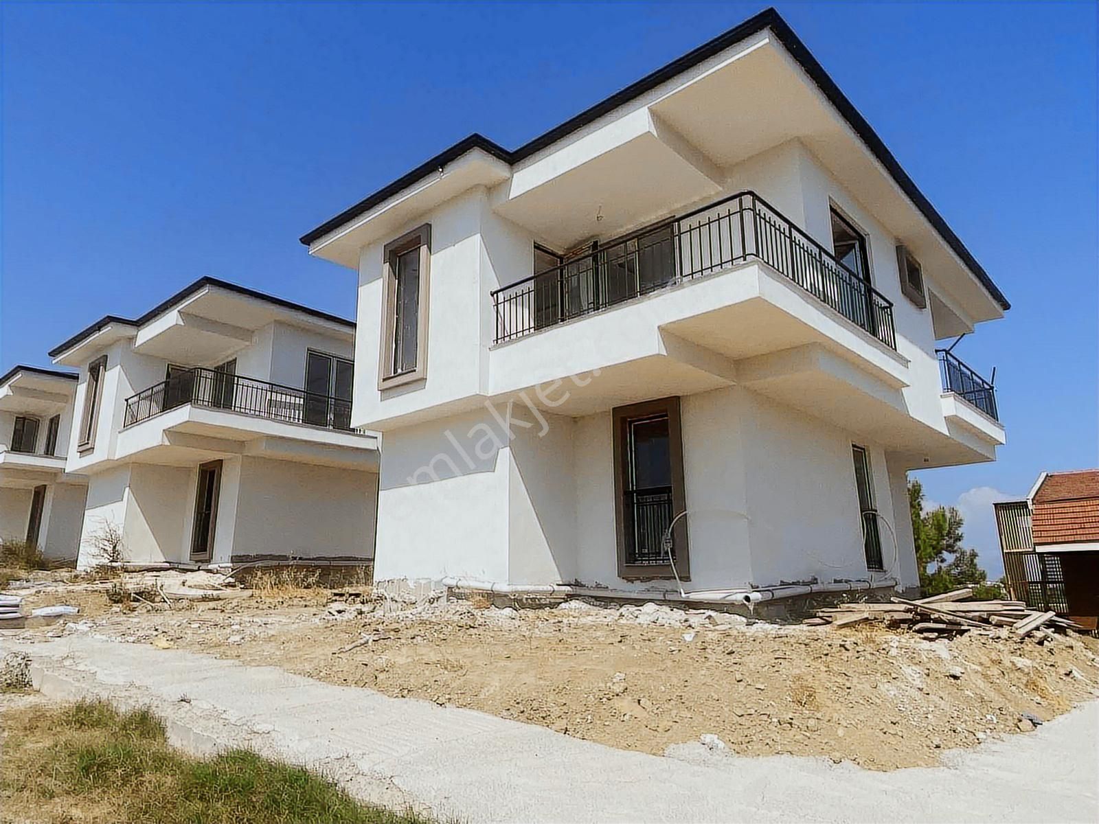 Tur-beylerden Turizm Bölgesinde Satılık Sıfır Müstakil Villa