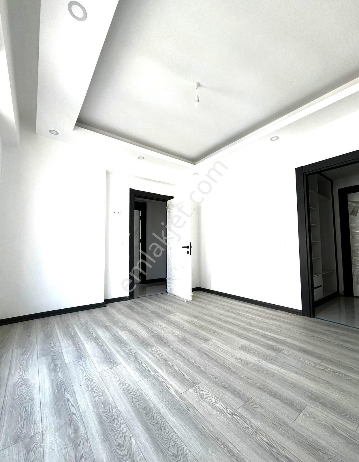 Emlak Konutları Bölgesinde Ultra Lüx 2+1/ 130 M2 Sıfır Daire - Görsel 13