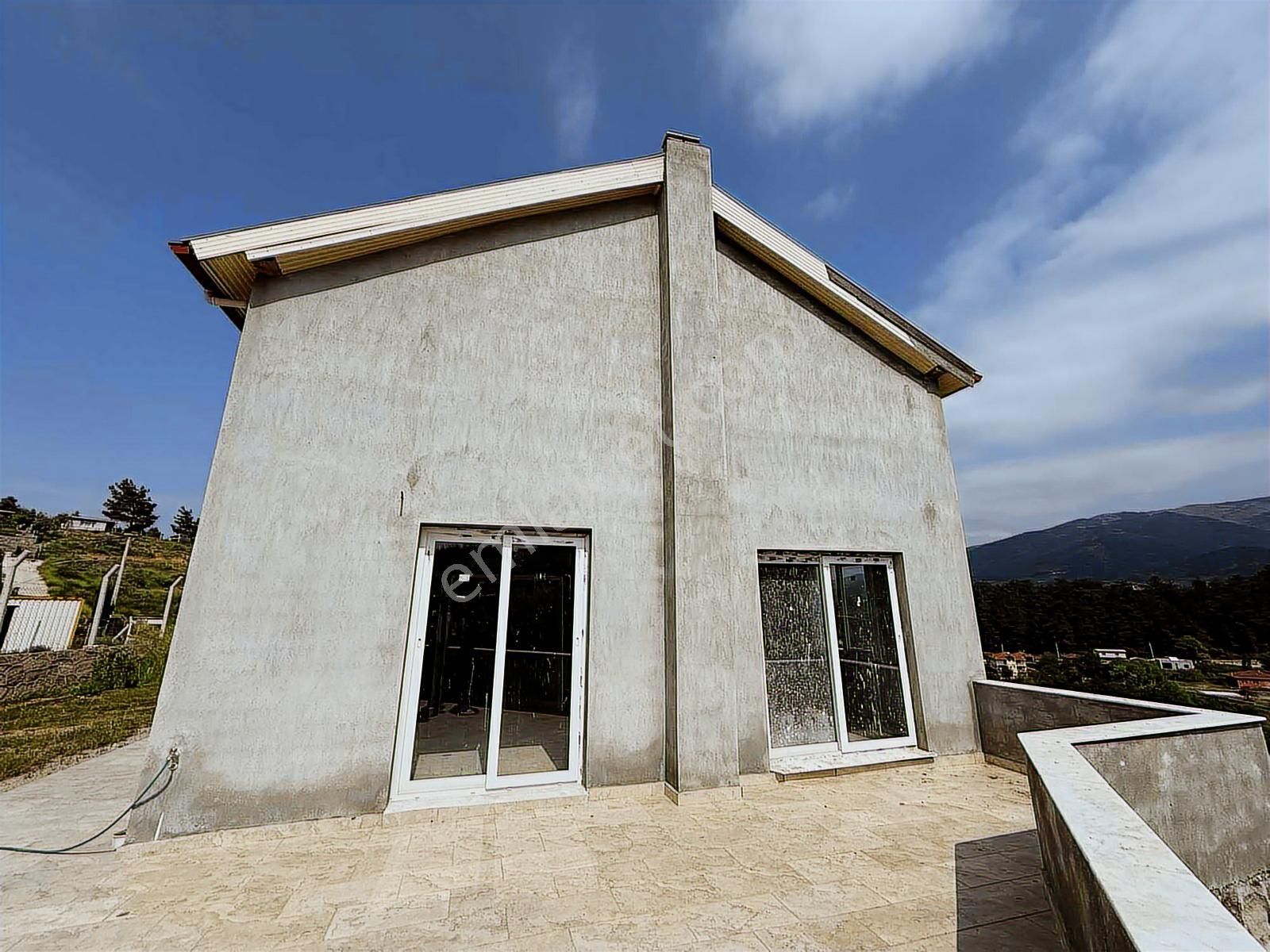 Kemalpaşa'da Satılık 4,5 Dönüm Zeytinlik Ve 250 M2 Konut - Görsel 9