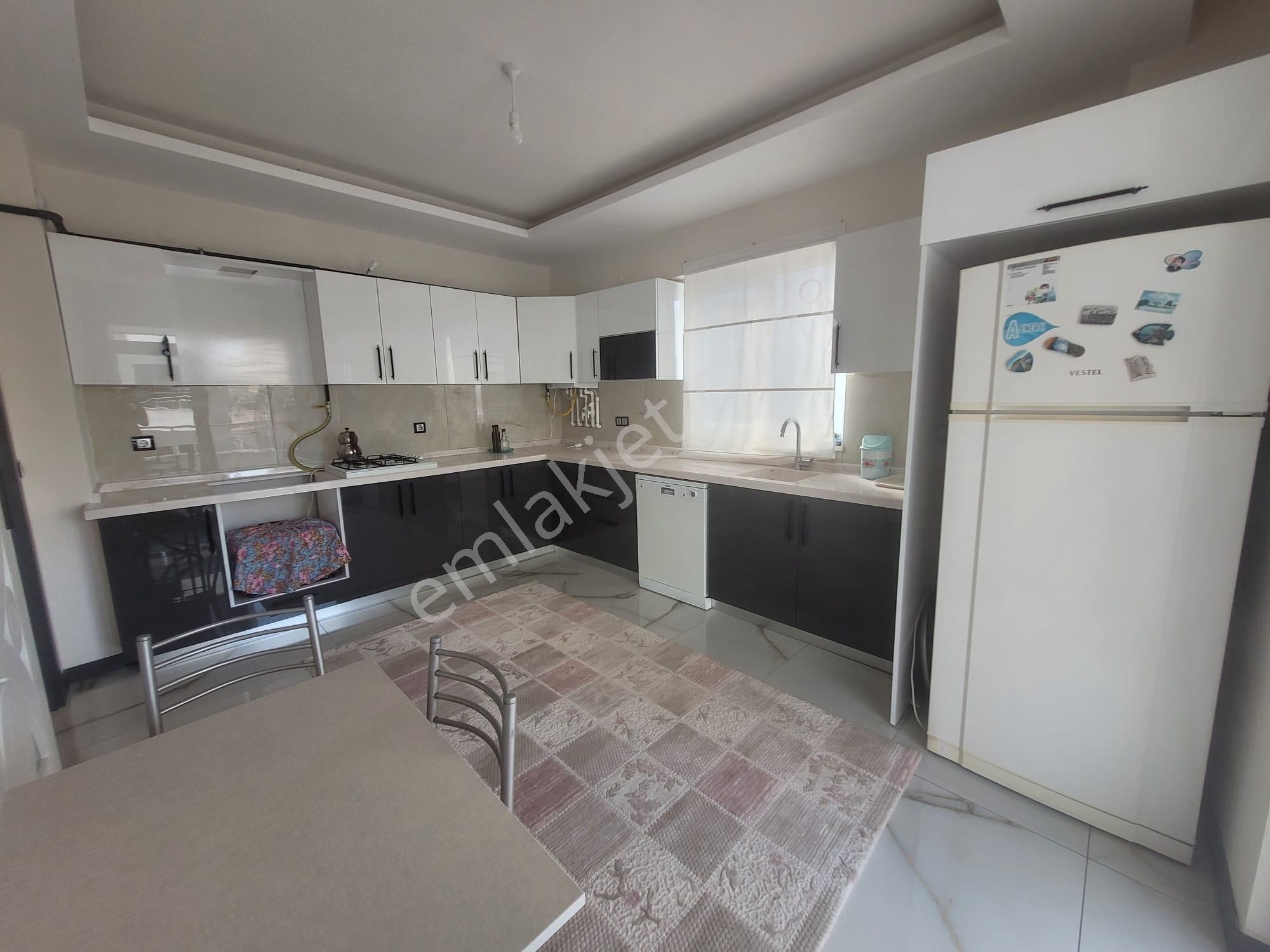 Osmangazi Mahallesinde Ultra Lüks, Kombili 3,5+1 Satılık Daire - Görsel 8