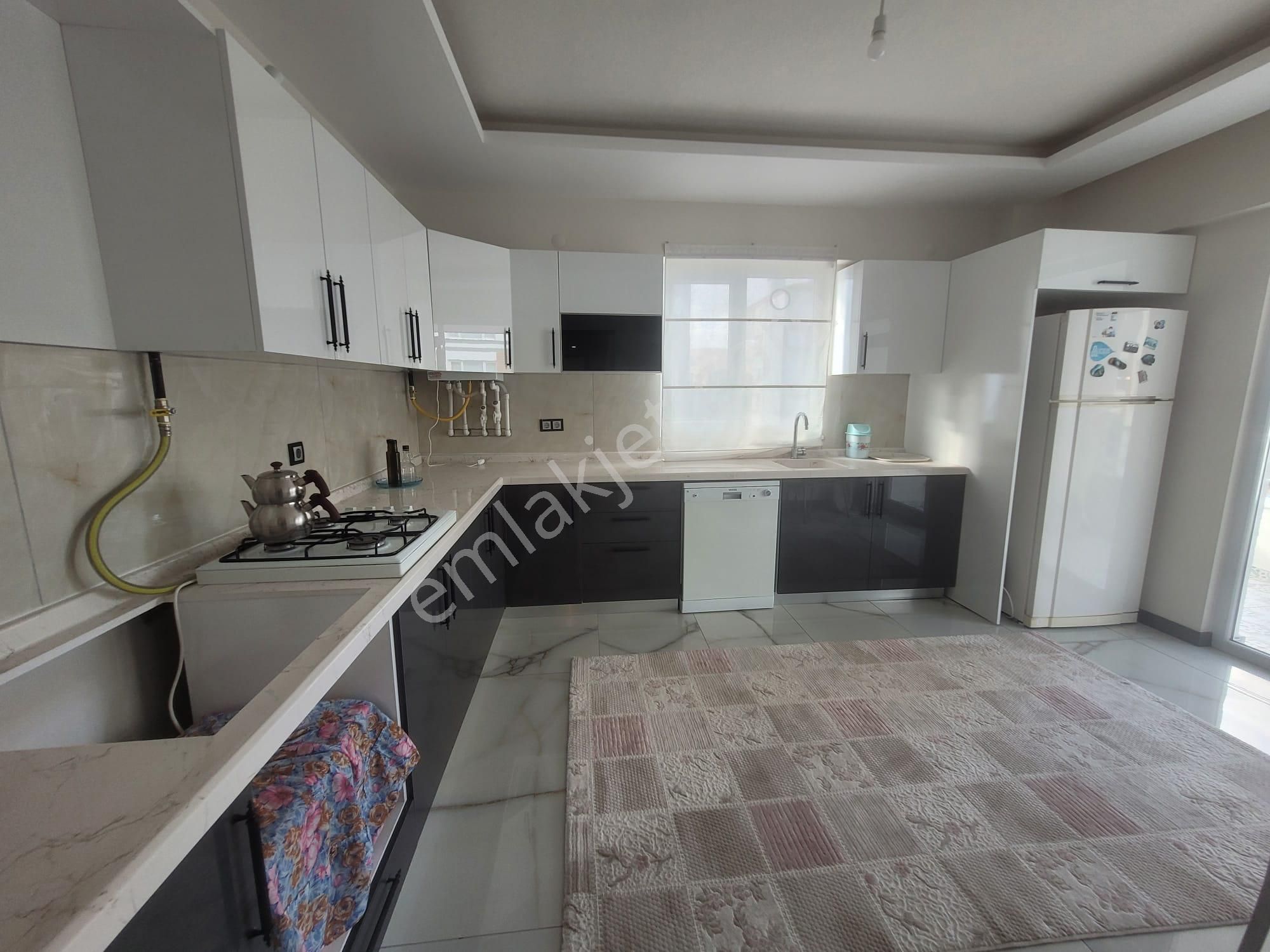 Osmangazi Mahallesinde Ultra Lüks, Kombili 3,5+1 Satılık Daire - Görsel 9