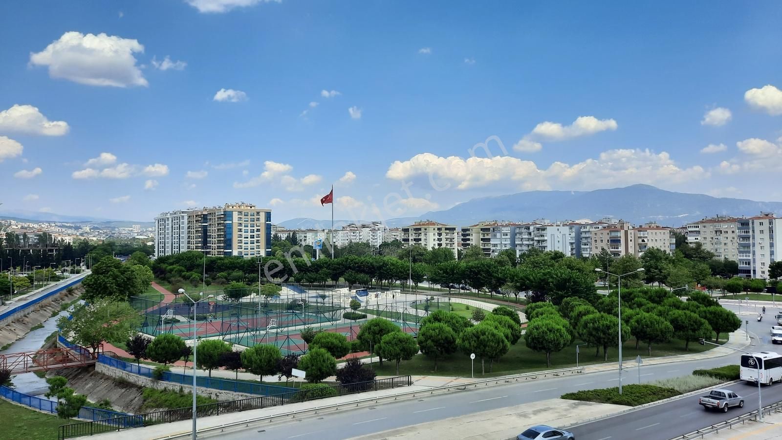 Osmangazi'de Site İçerisinde,park Manzaralı Ebeveyn Banyolu 3+1 - Görsel 13