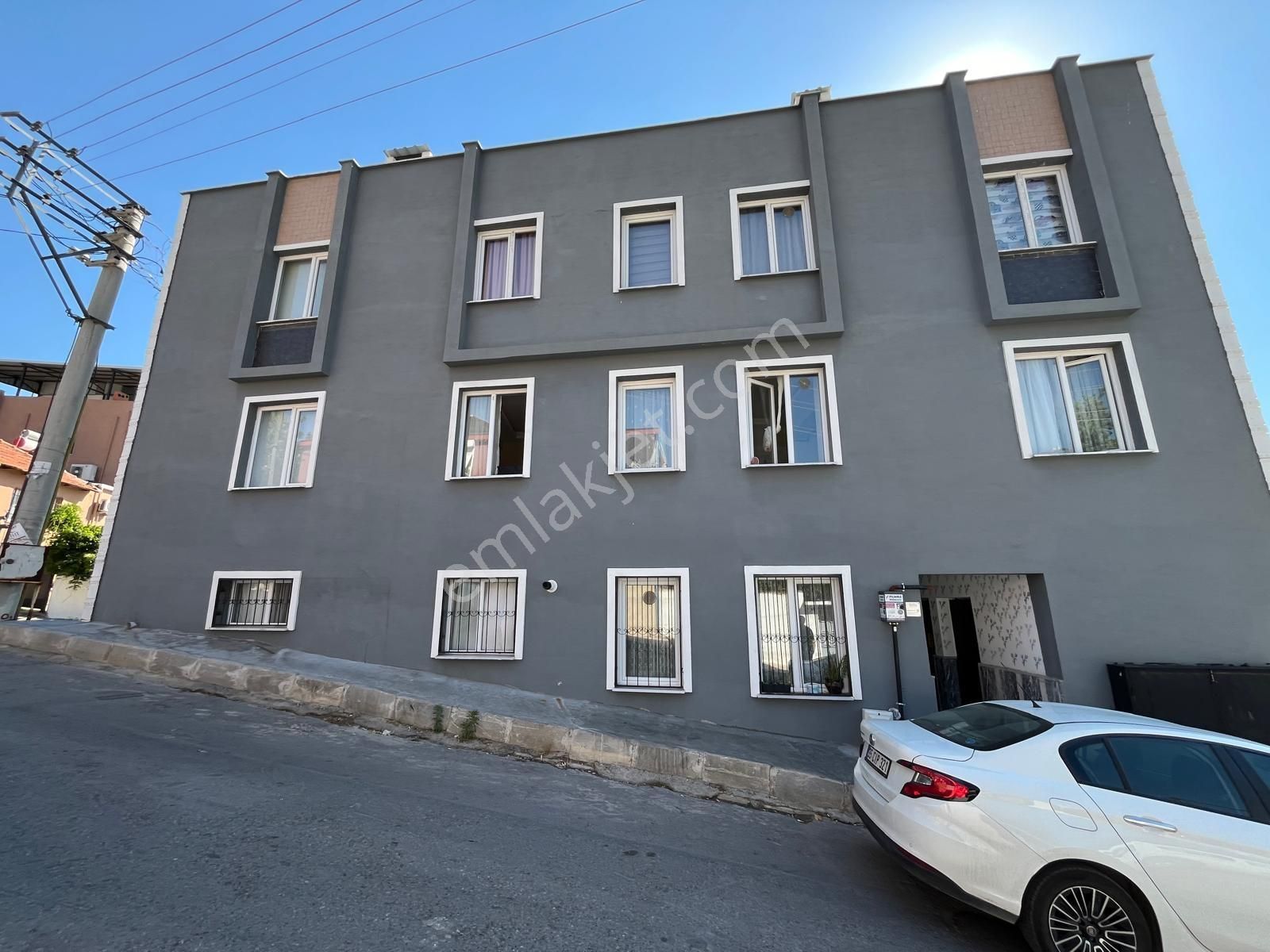İzmir Çiğili Yakakentte 3+1 Satılık Daire