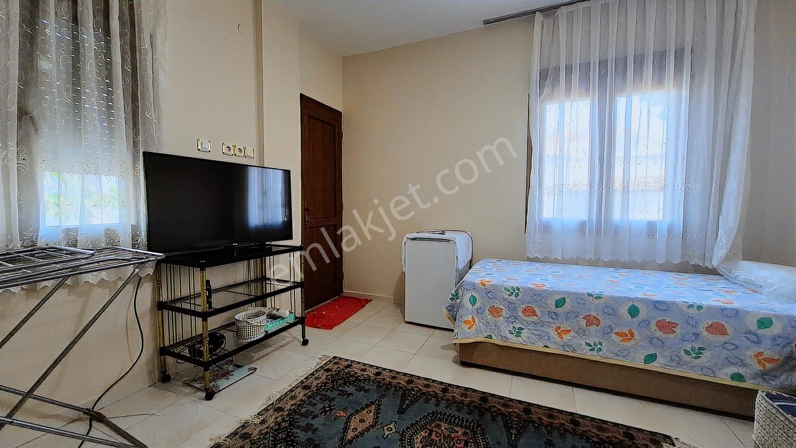 Gümüldür Atatürk Mah. Bahçeli Teraslı 5+1 Tripleks Villa - Görsel 4