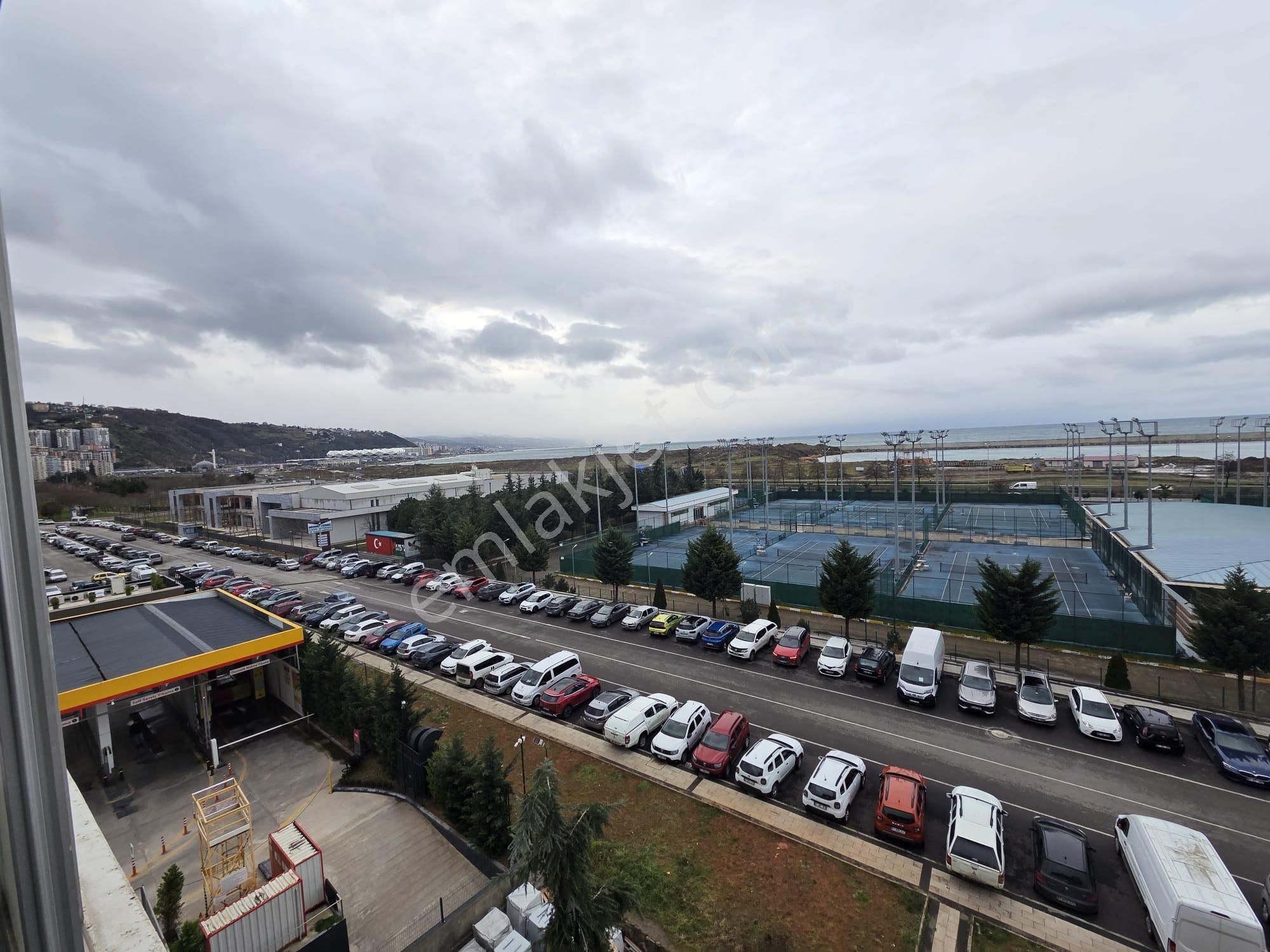 2 Nolu Beşirli'de Ana Cadde Üzeri Deniz Manzaralı Kiralık Daire - Görsel 2