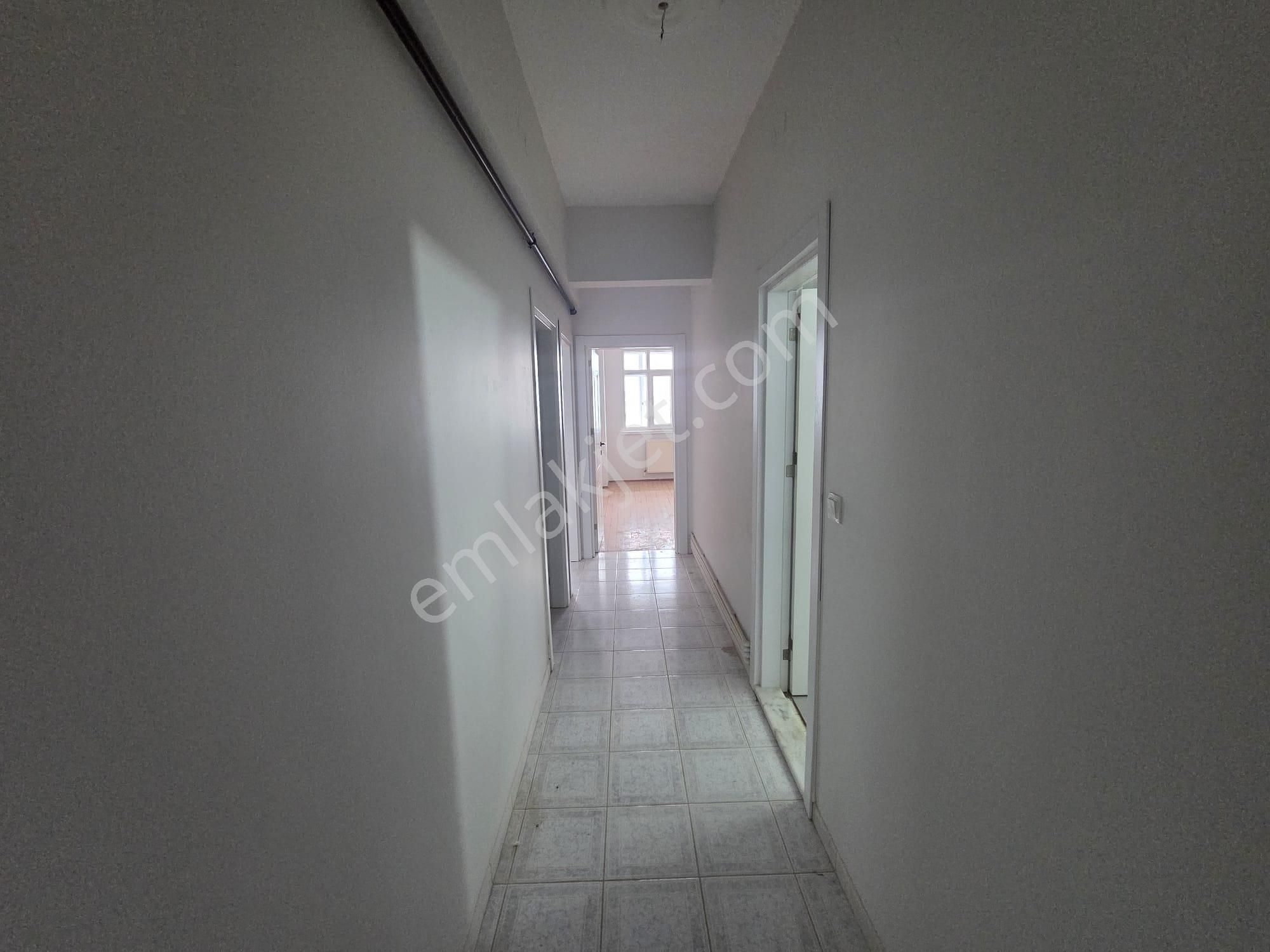 2 Nolu Beşirli'de Ana Cadde Üzeri Deniz Manzaralı Kiralık Daire - Görsel 26