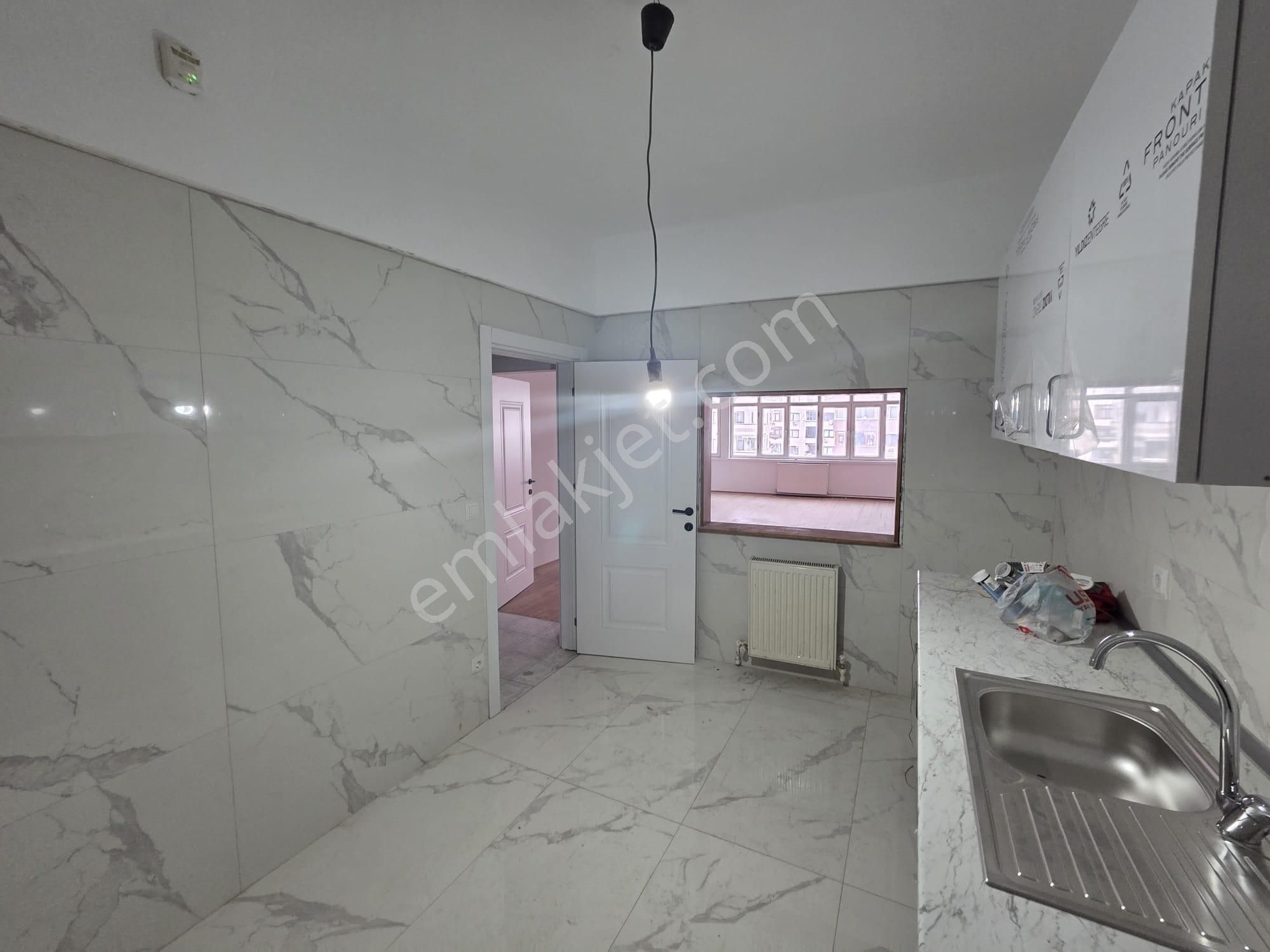 2 Nolu Beşirli'de Ana Cadde Üzeri Deniz Manzaralı Kiralık Daire - Görsel 22