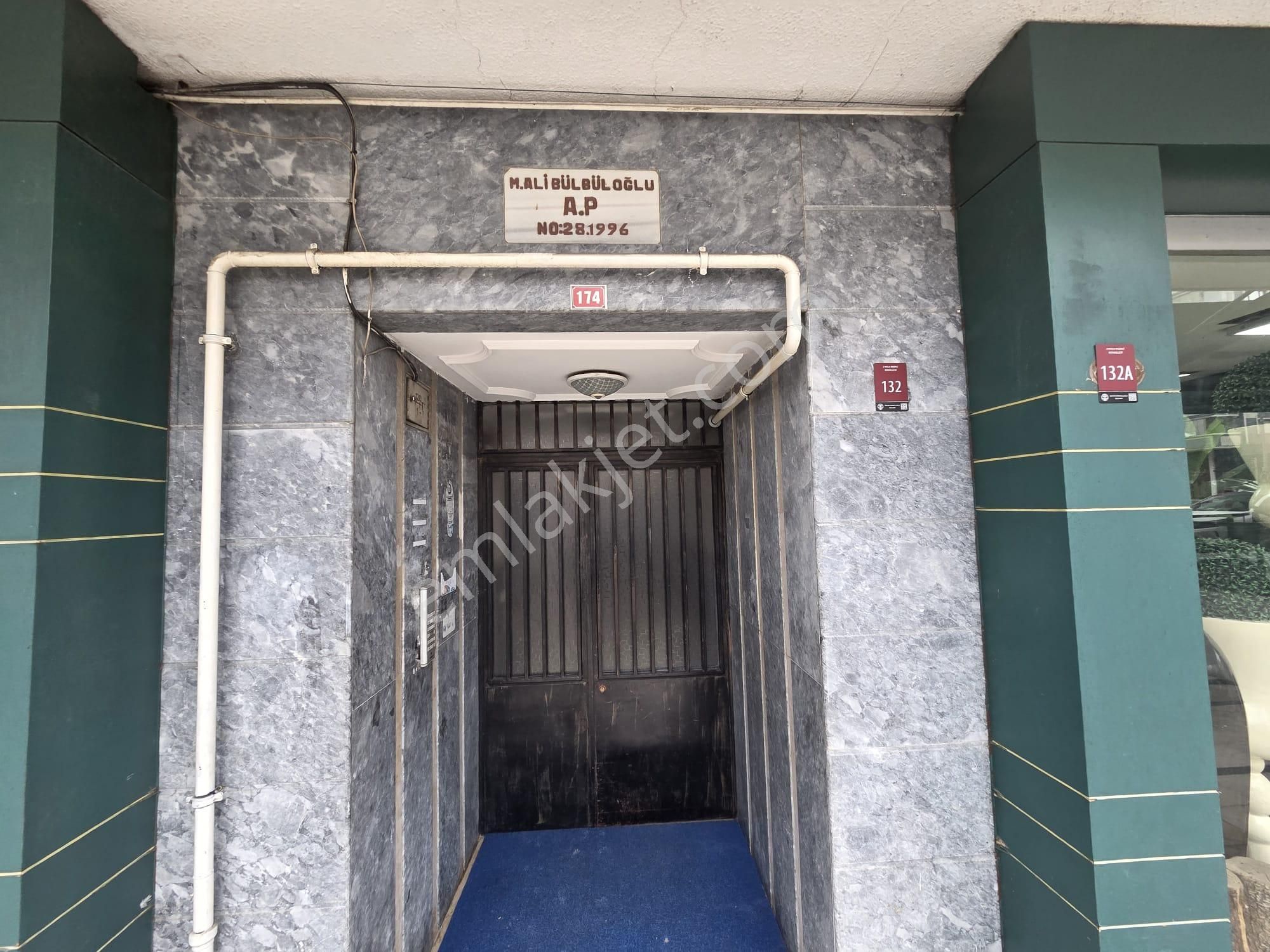 2 Nolu Beşirli'de Ana Cadde Üzeri Deniz Manzaralı Kiralık Daire - Görsel 5