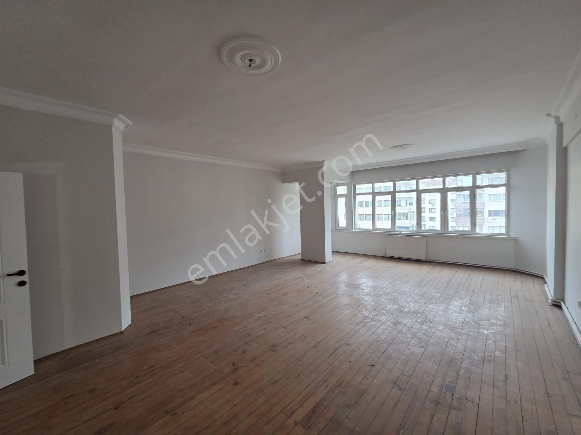 2 Nolu Beşirli'de Ana Cadde Üzeri Deniz Manzaralı Kiralık Daire - Görsel 18