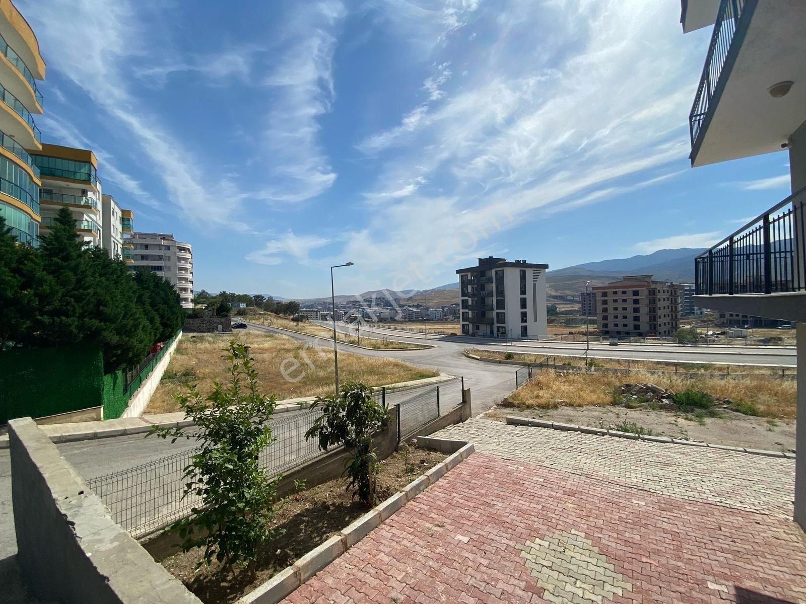 Menemen'de Çevre Yoluna Yakın Doğalgazlı Kiralık 3+1 Daire - Görsel 2