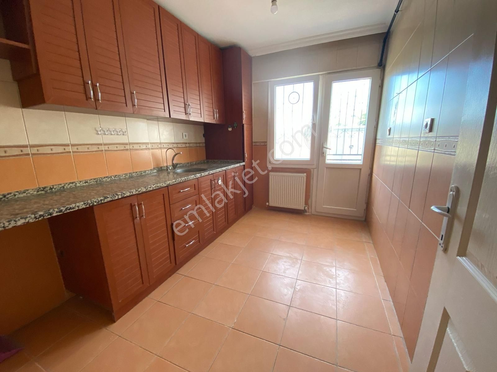 Menemen'de Çevre Yoluna Yakın Doğalgazlı Kiralık 3+1 Daire - Görsel 15