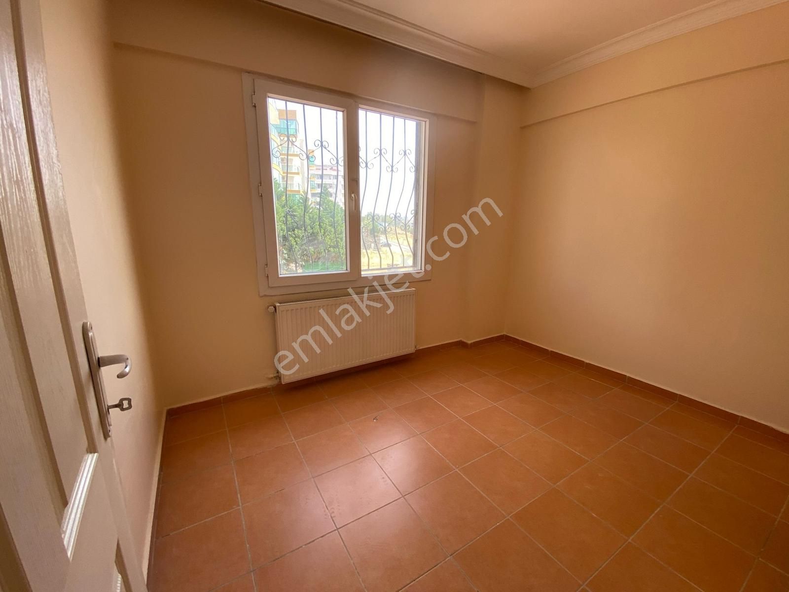 Menemen'de Çevre Yoluna Yakın Doğalgazlı Kiralık 3+1 Daire - Görsel 7