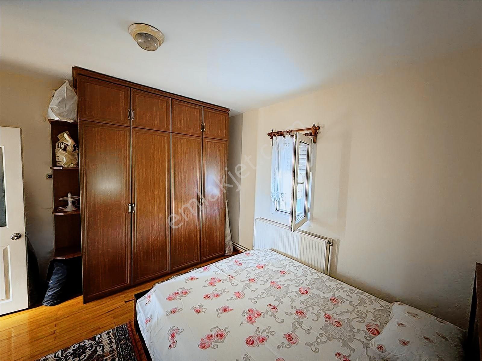 Kemalpaşa Armutlu Cadde Üstü Havuzlu Satılık Villa - Görsel 27