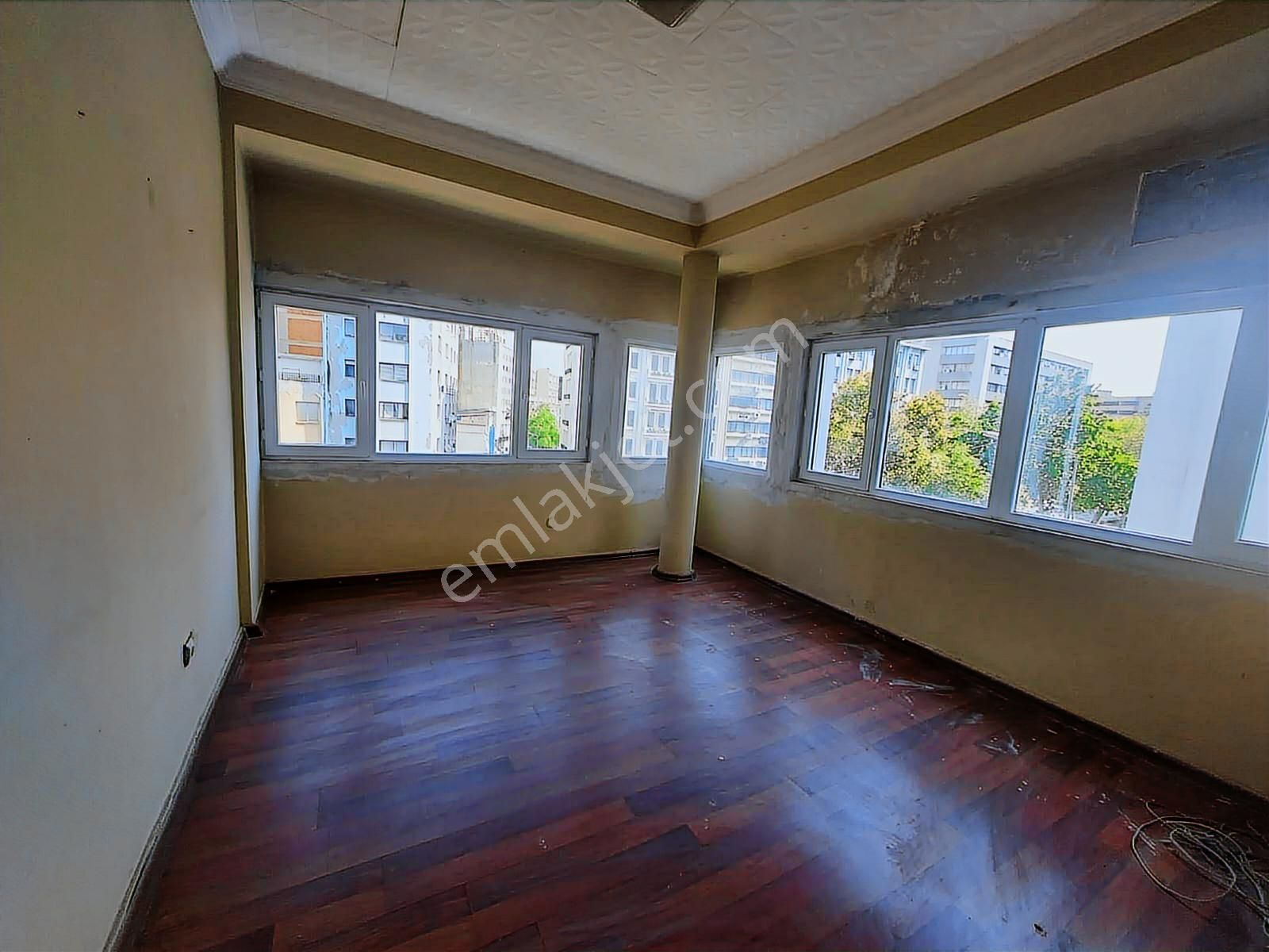 Konak'ta Cadde Üzeri Satılık Tabela Değeri Yüksek 3+1 Daire - Görsel 13