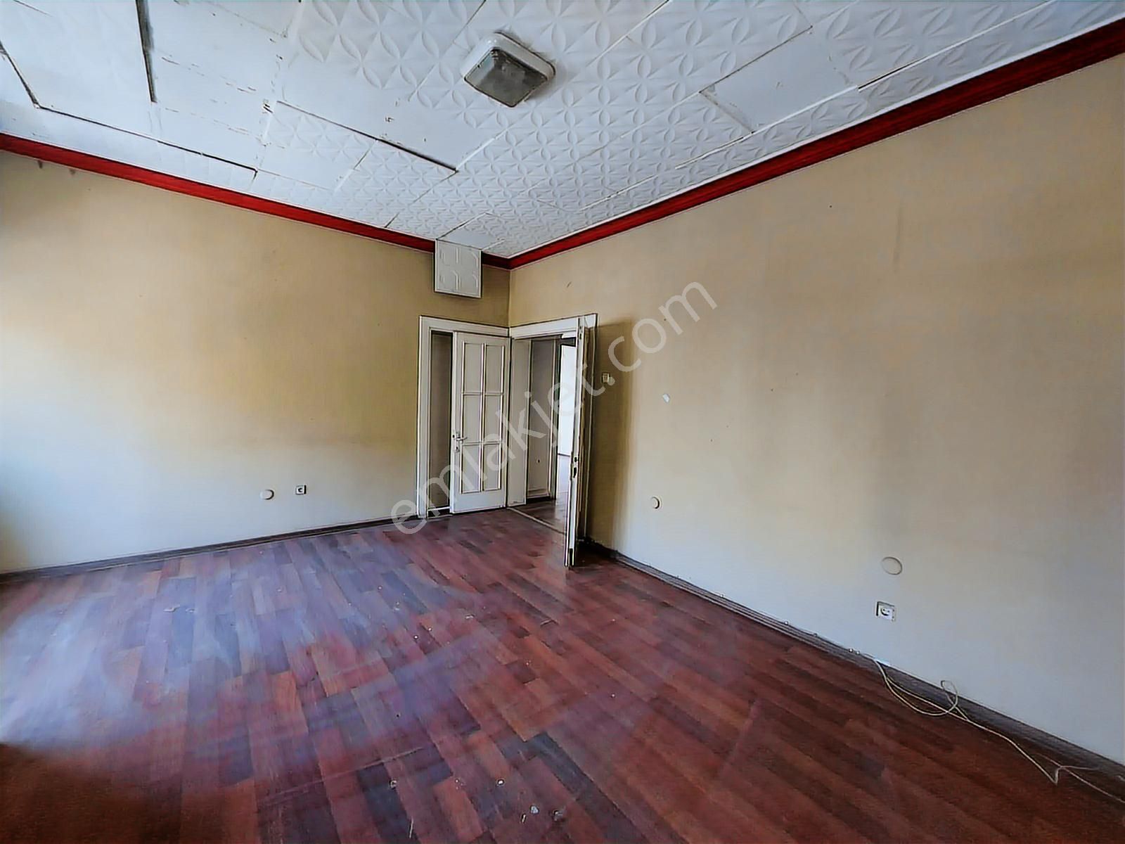 Konak'ta Cadde Üzeri Satılık Tabela Değeri Yüksek 3+1 Daire - Görsel 3