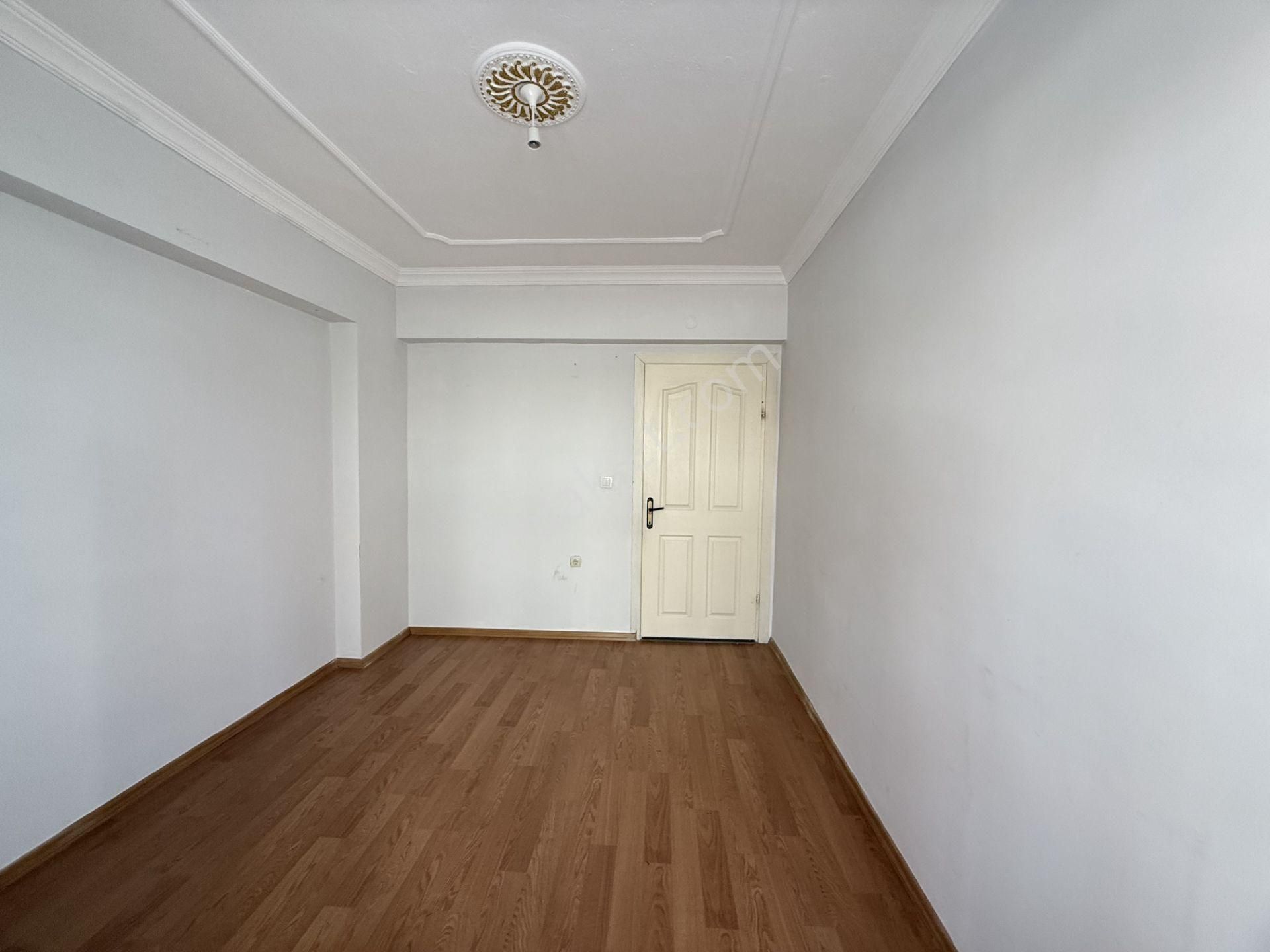 Kalecik Emlak'tan Ara Katta E.banyolu Kilerli Geniş 3+1 Daire - Görsel 12