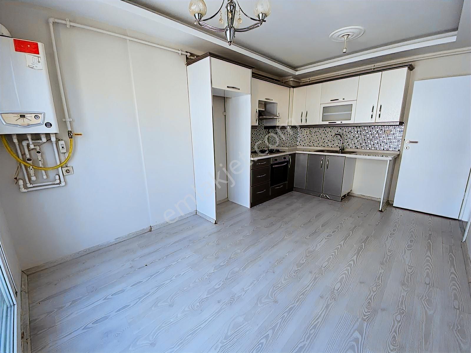 Turyap'tan Bornova Merkezde Satılık Boş Ara Kat 2+1 Daire - Görsel 6