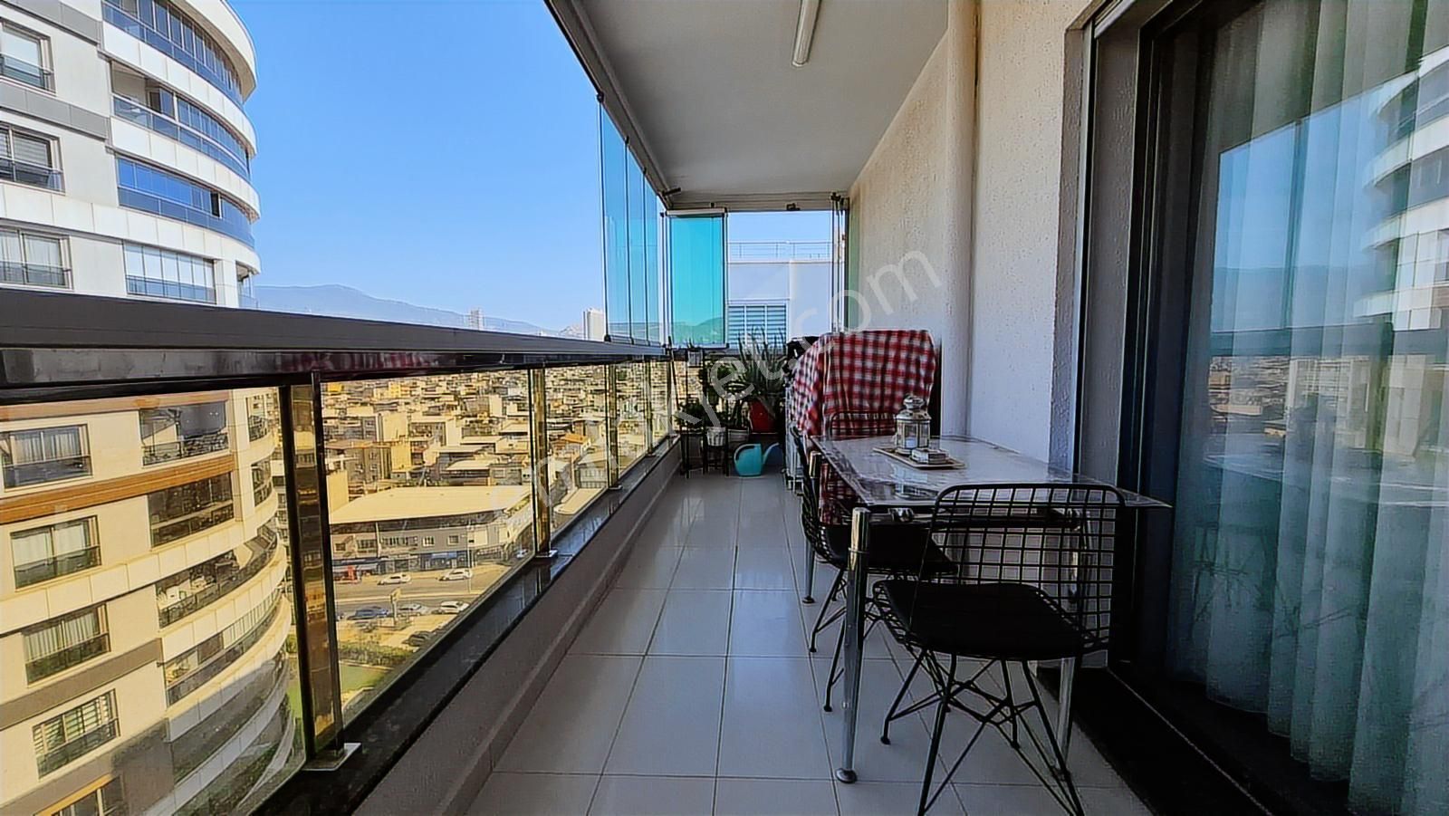 Form Bornova Yakını Onag Yaşam Evleri Sitesinde 3+1 Lüks Daire - Görsel 29