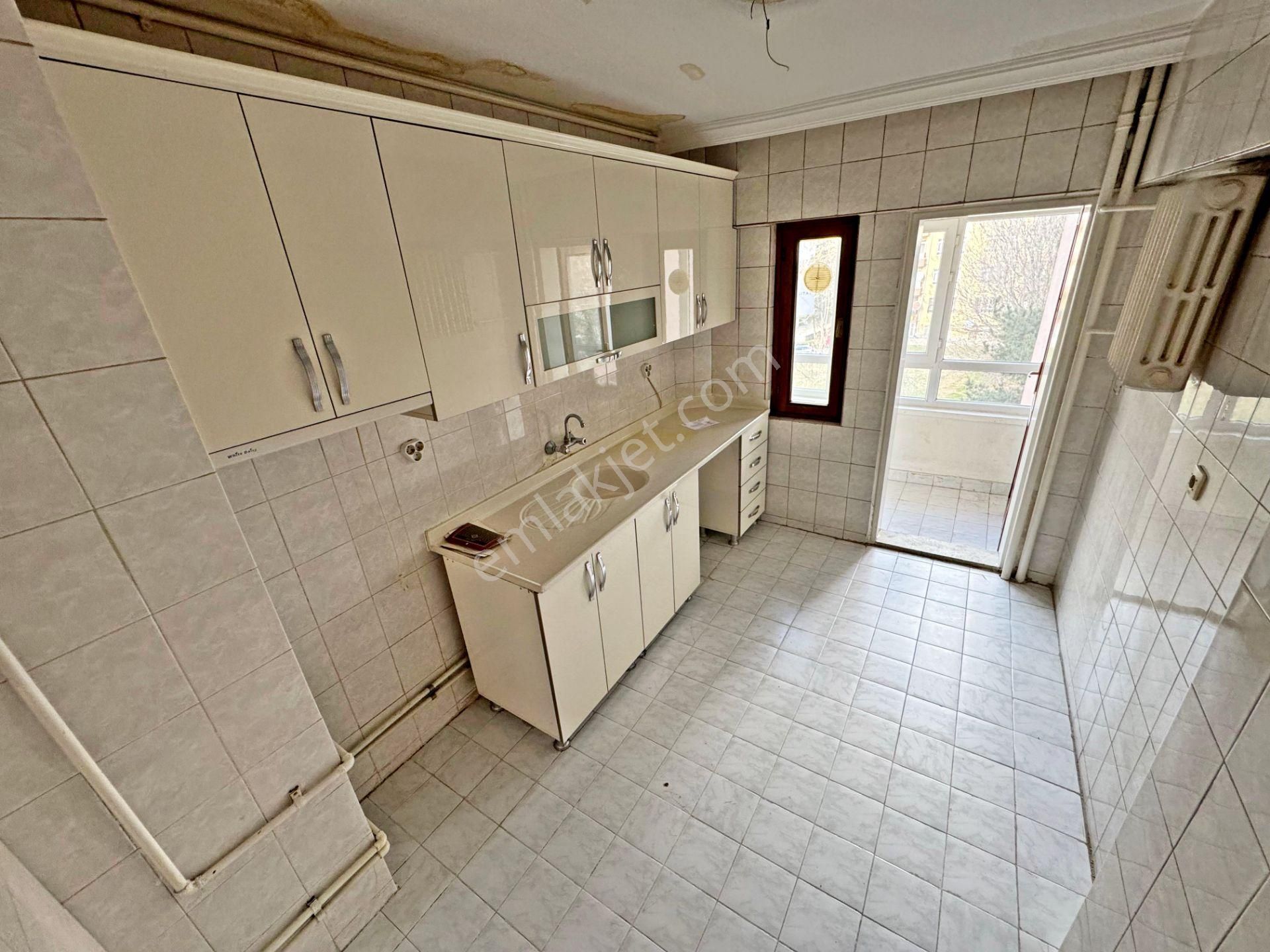 Gold Emlaktan Etlik Lisesi Yakını Site İçerisinde Asansörlü Uygun Fiyata Satılık 3+1 Daire - Görsel 28