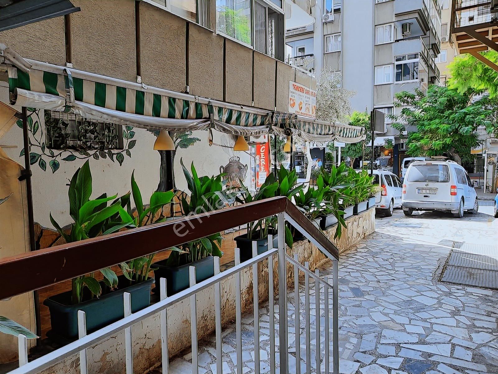 Bornova Merkezde Doğalgazlı Çok Ferah Ara Kat 3+1 Daire - Görsel 8