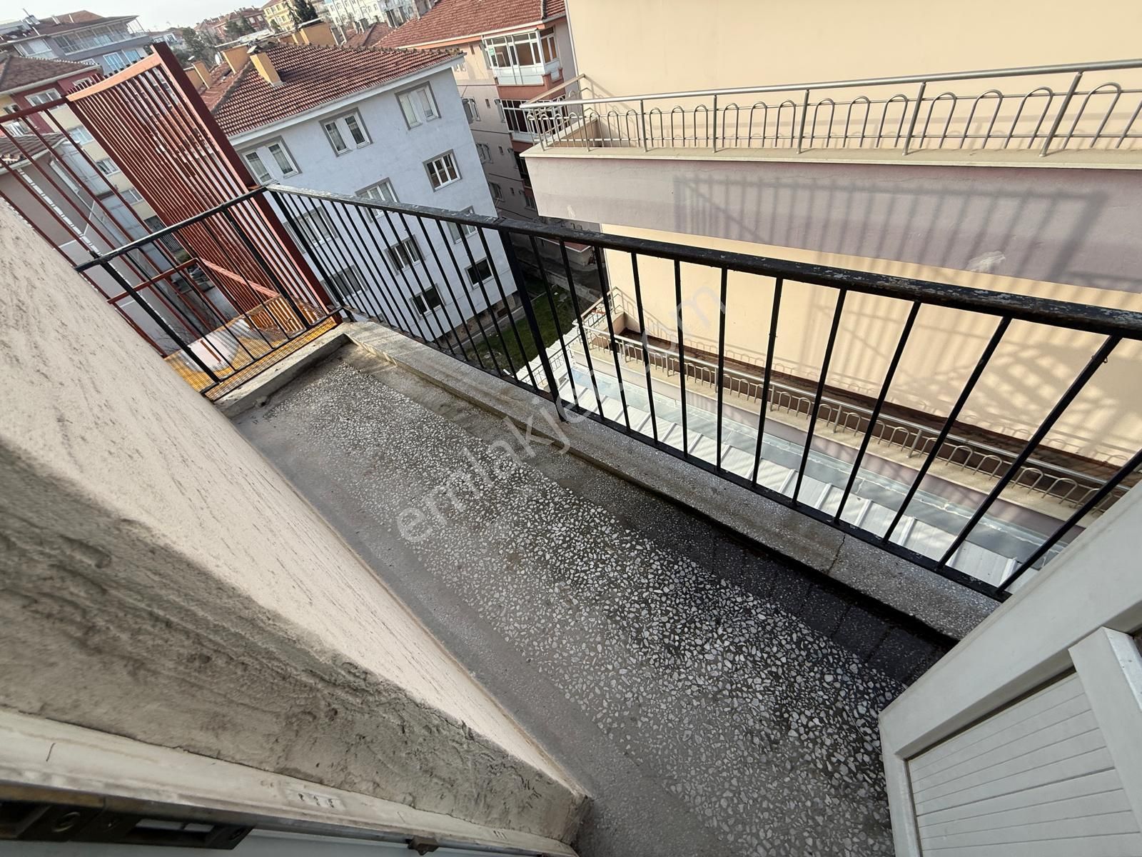 Sincan Çarşı Merkez Ankara Cd. Katta 1+1 Geniş Ofis - Görsel 9