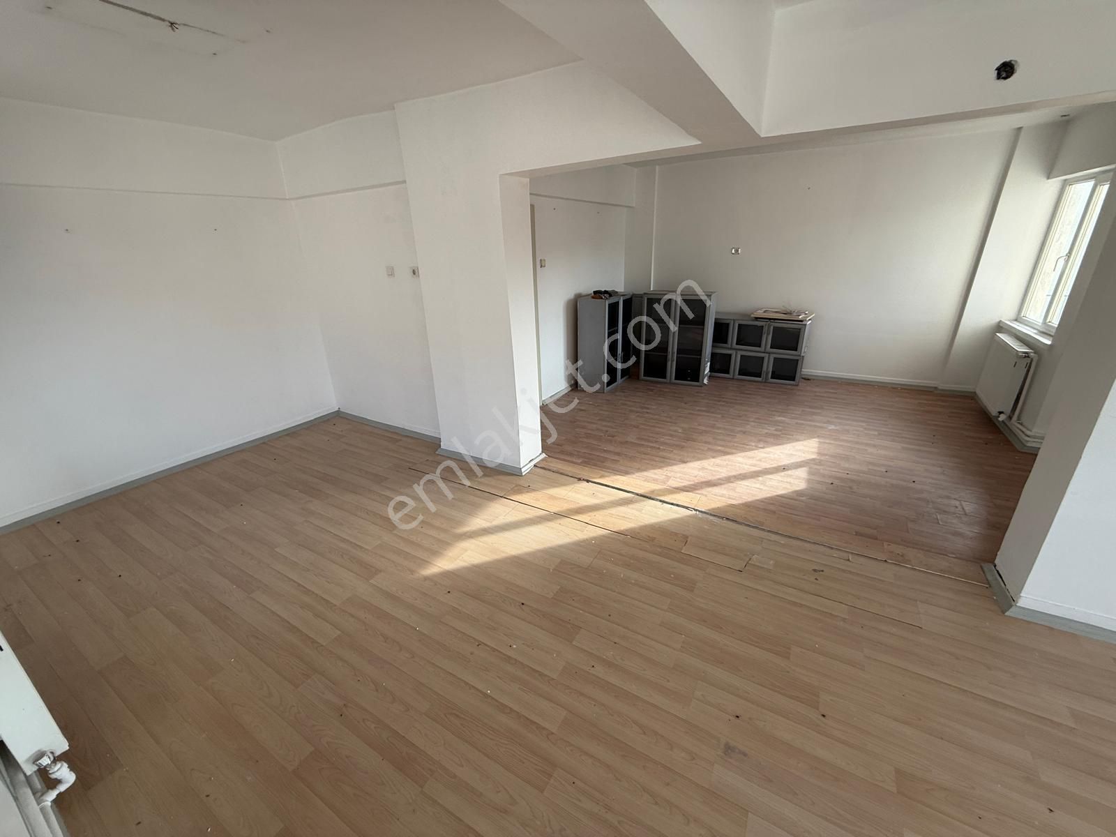 Sincan Çarşı Merkez Ankara Cd. Katta 1+1 Geniş Ofis - Görsel 10