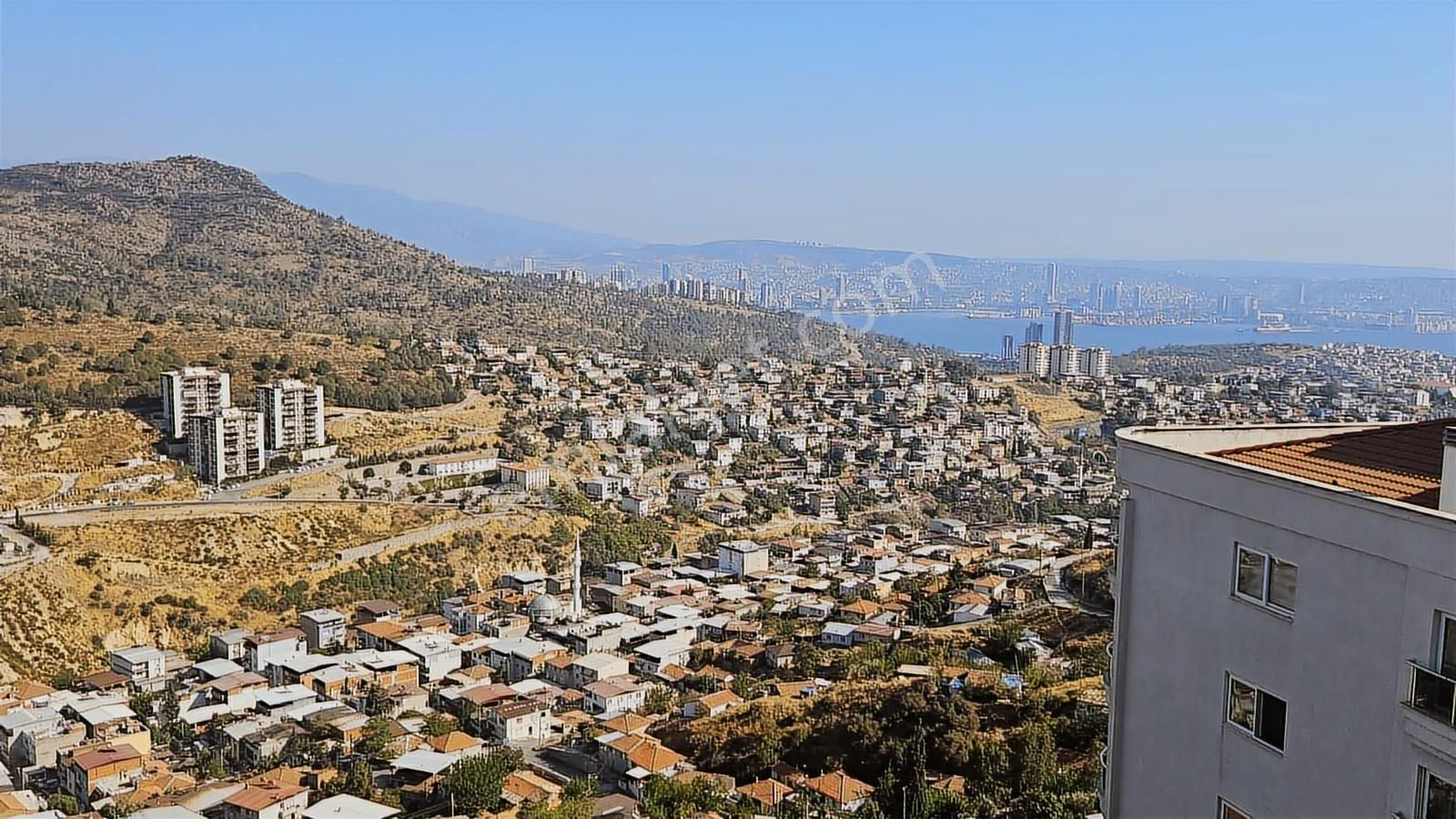 Körfez Mahallesinde Deniz Manzaralı Geniş Köşe Satılık 3+1 Daire - Görsel 30