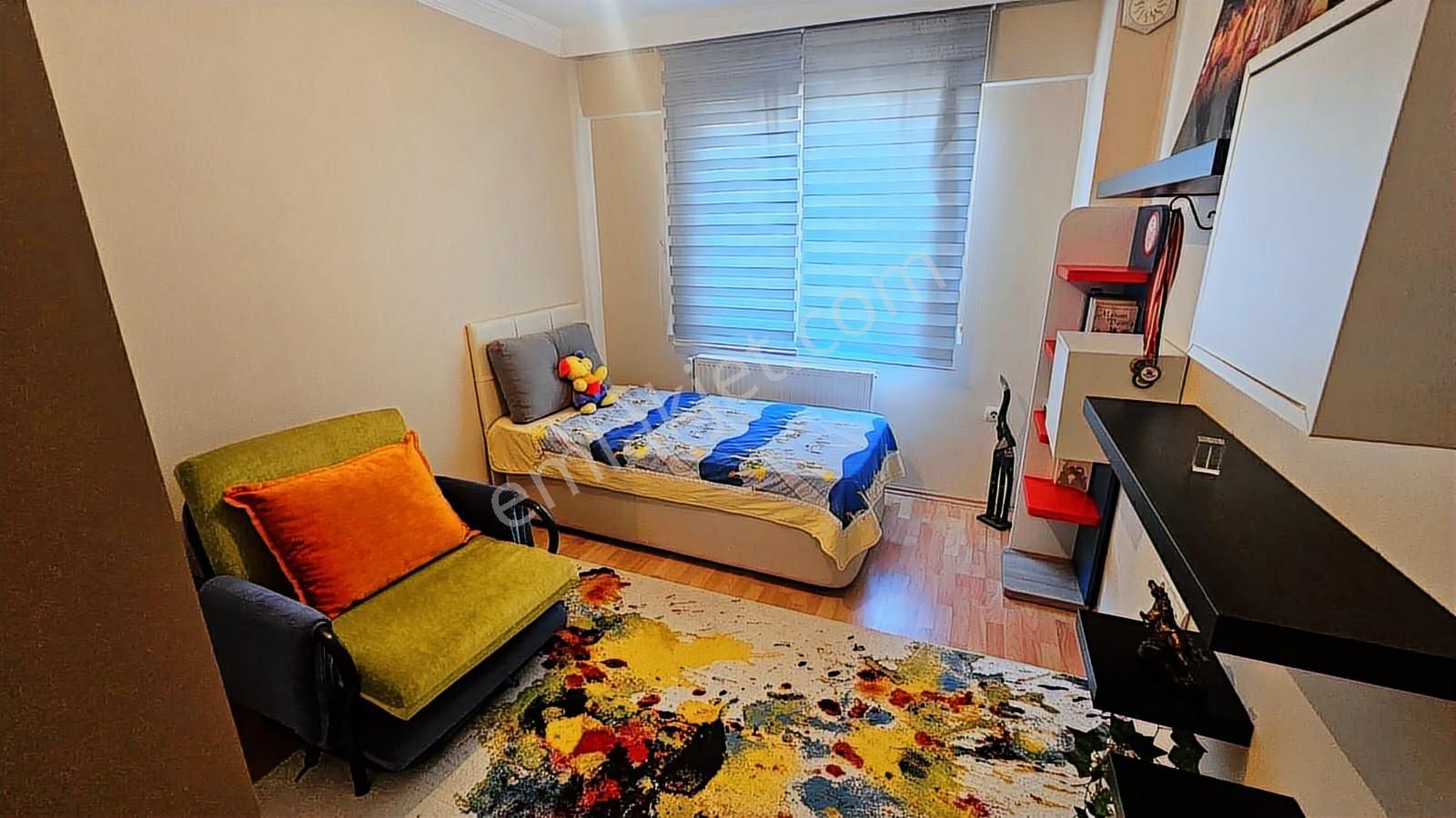 Körfez Mahallesinde Deniz Manzaralı Geniş Köşe Satılık 3+1 Daire - Görsel 4