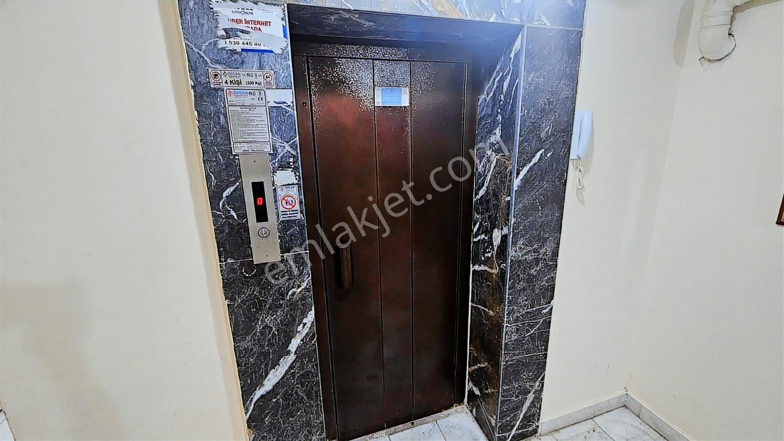 Körfez Mahallesinde Deniz Manzaralı Geniş Köşe Satılık 3+1 Daire - Görsel 26