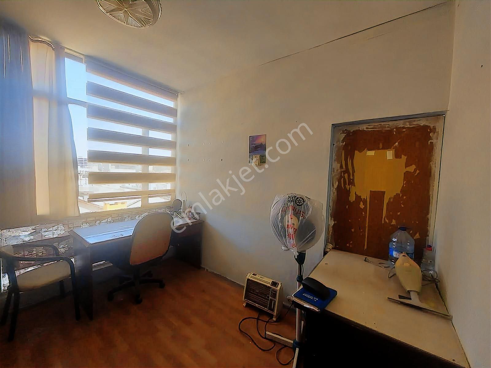 Konak Hacılar İşhanı'nda Satılık Büro - Ofis - Görsel 4