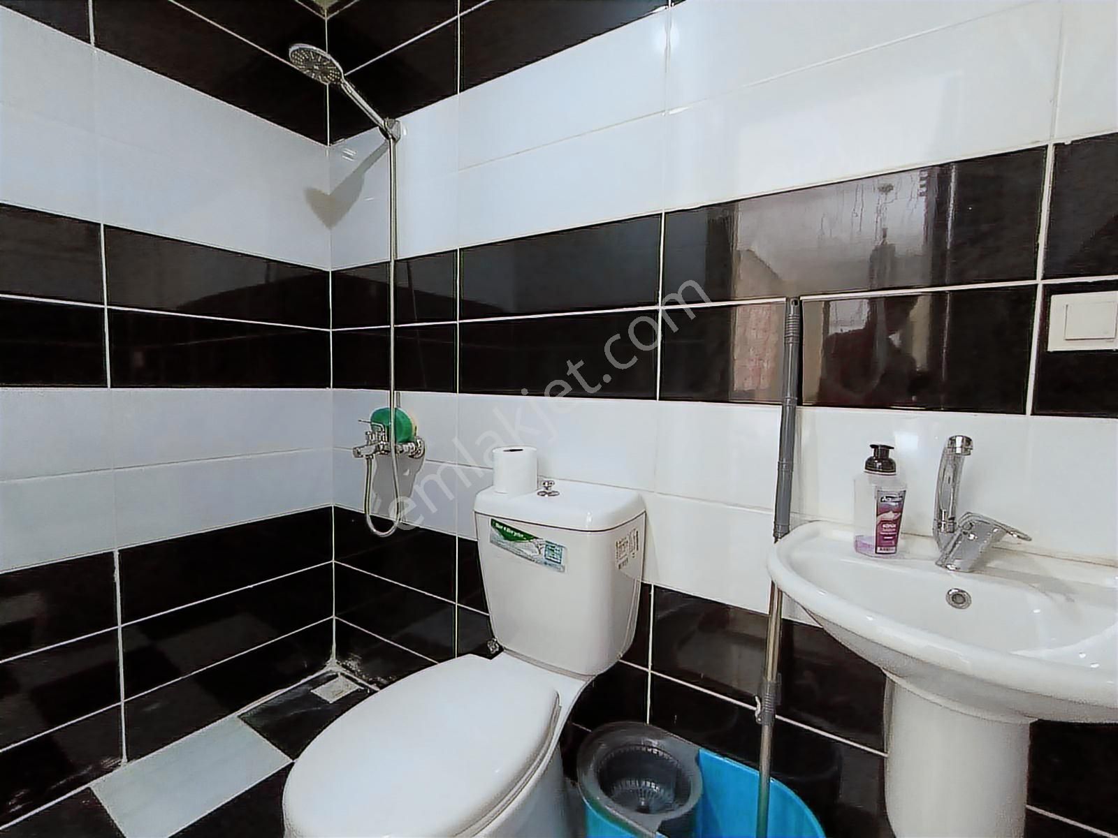 Buca Gediz Mahallesi'nde Merkezi Konumda 3+1 Satılık Daire - Görsel 24